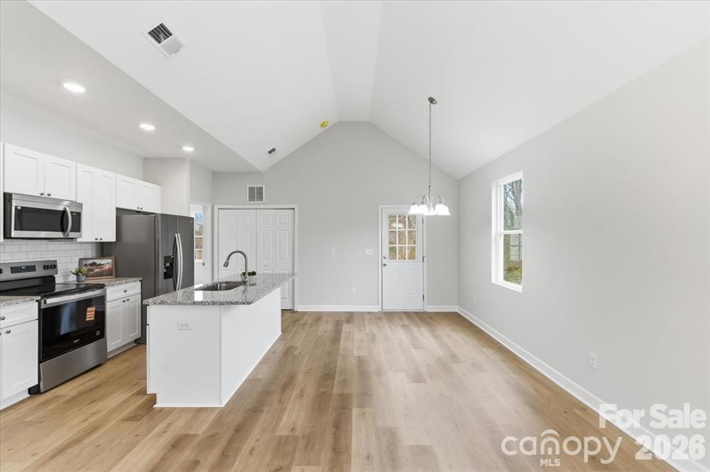 Granite Countertops - 509 Carolina Avenue, Shelby