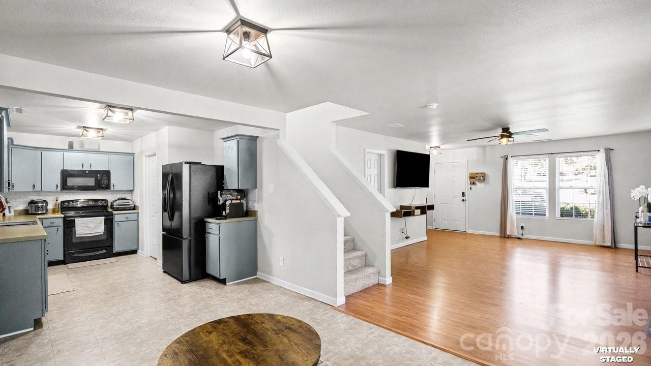 Single Family Residence at 935 Torsion Lane, Clover, photo 11 of 31