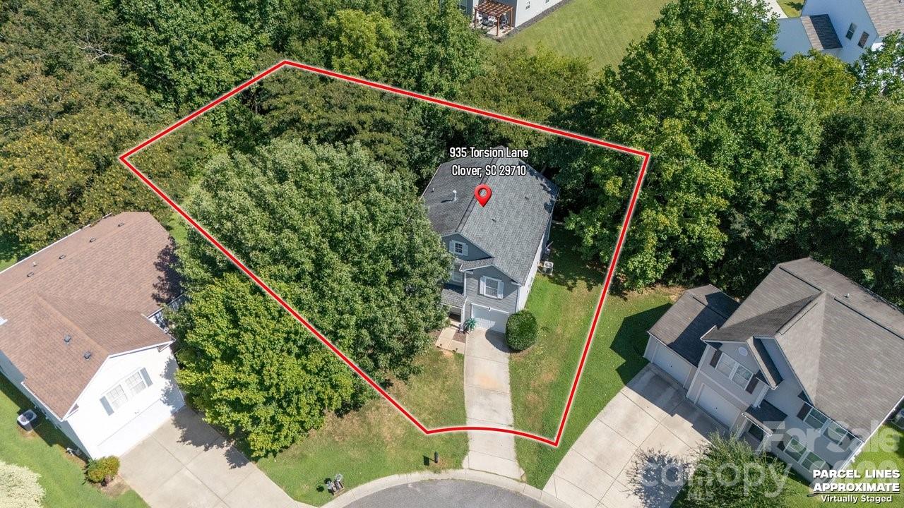 Single Family Residence at 935 Torsion Lane, Clover, photo 27 of 31