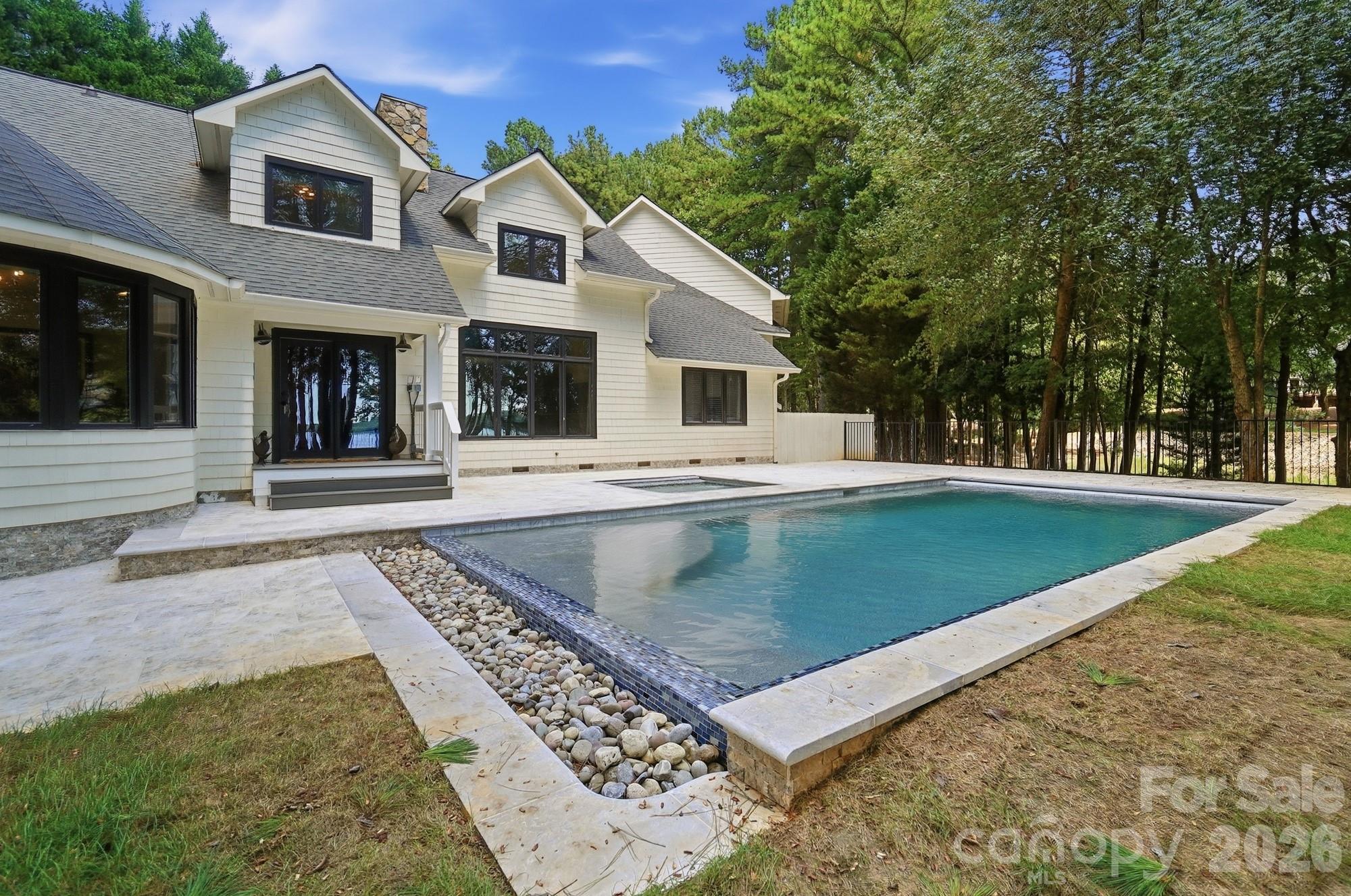 Newly completed saltwater pool and spa - 9265 Belle Pines Court, Sherrills Ford
