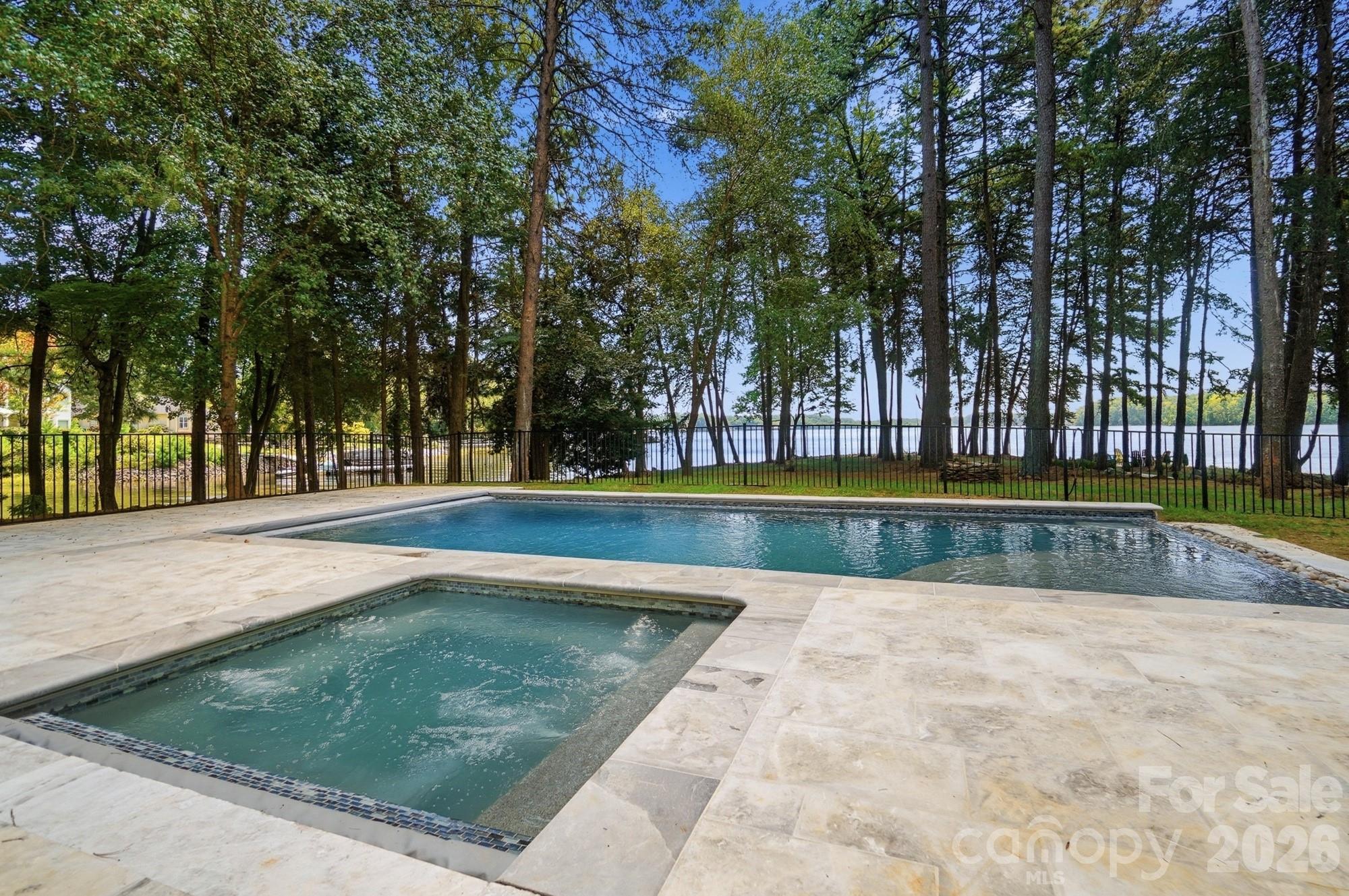 Stunning saltwater pool and spa - 9265 Belle Pines Court, Sherrills Ford