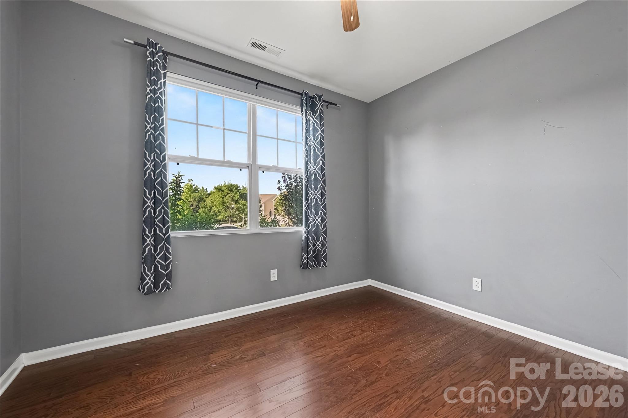 Single Family Residence at 2714 Aldergrove Road, Matthews, photo 9 of 31