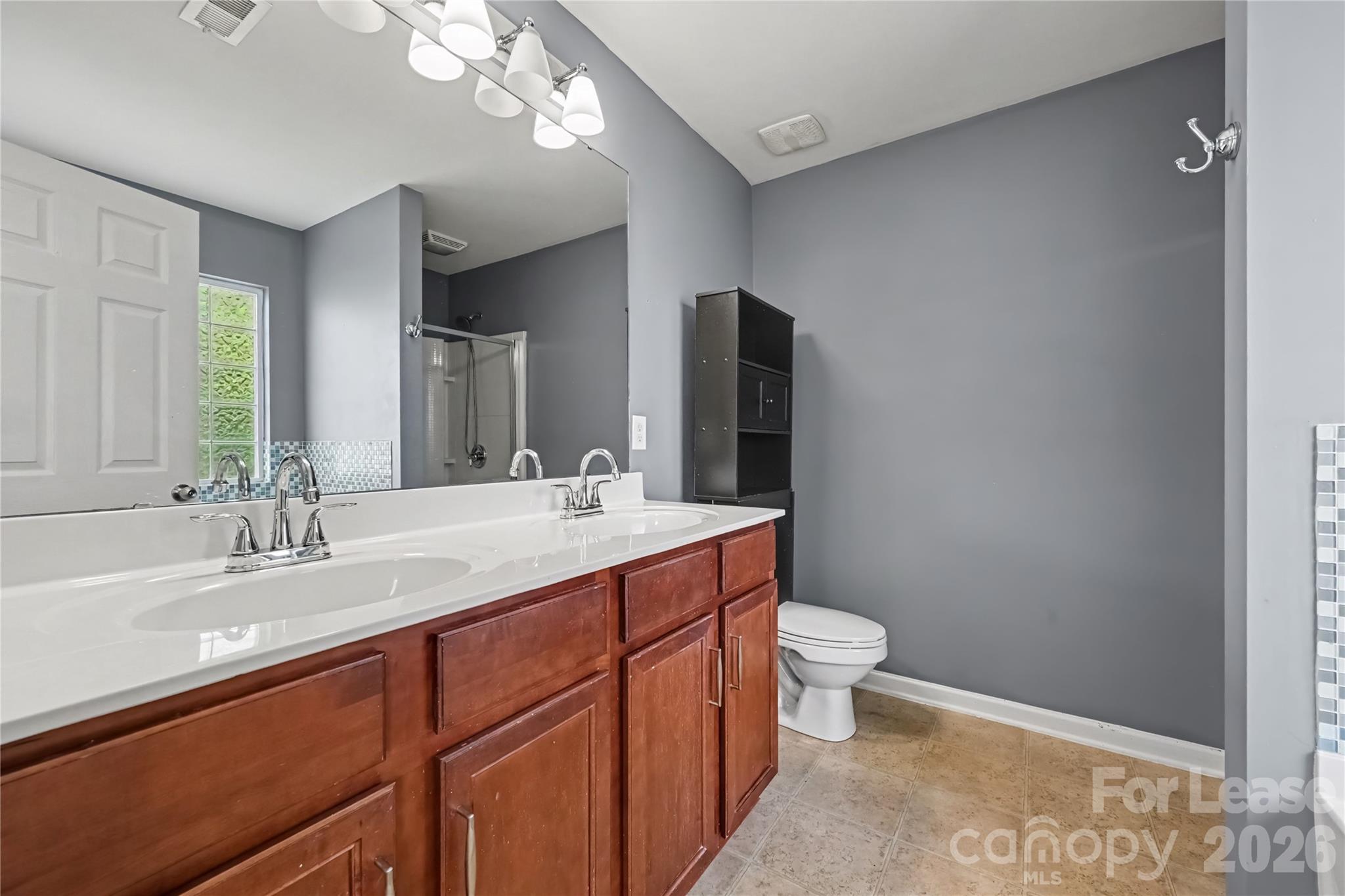 Single Family Residence at 2714 Aldergrove Road, Matthews, photo 21 of 31
