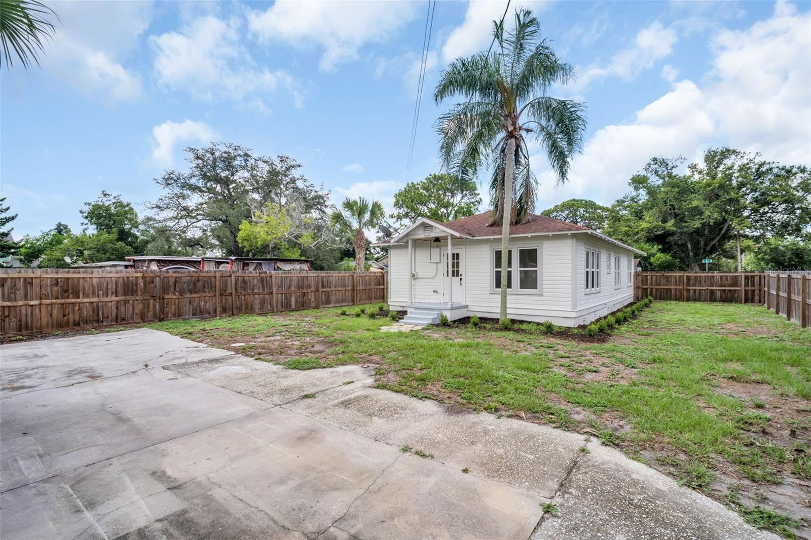 Single Family Residence at 5355 2ND AVE S, ST PETERSBURG, photo 12 of 50