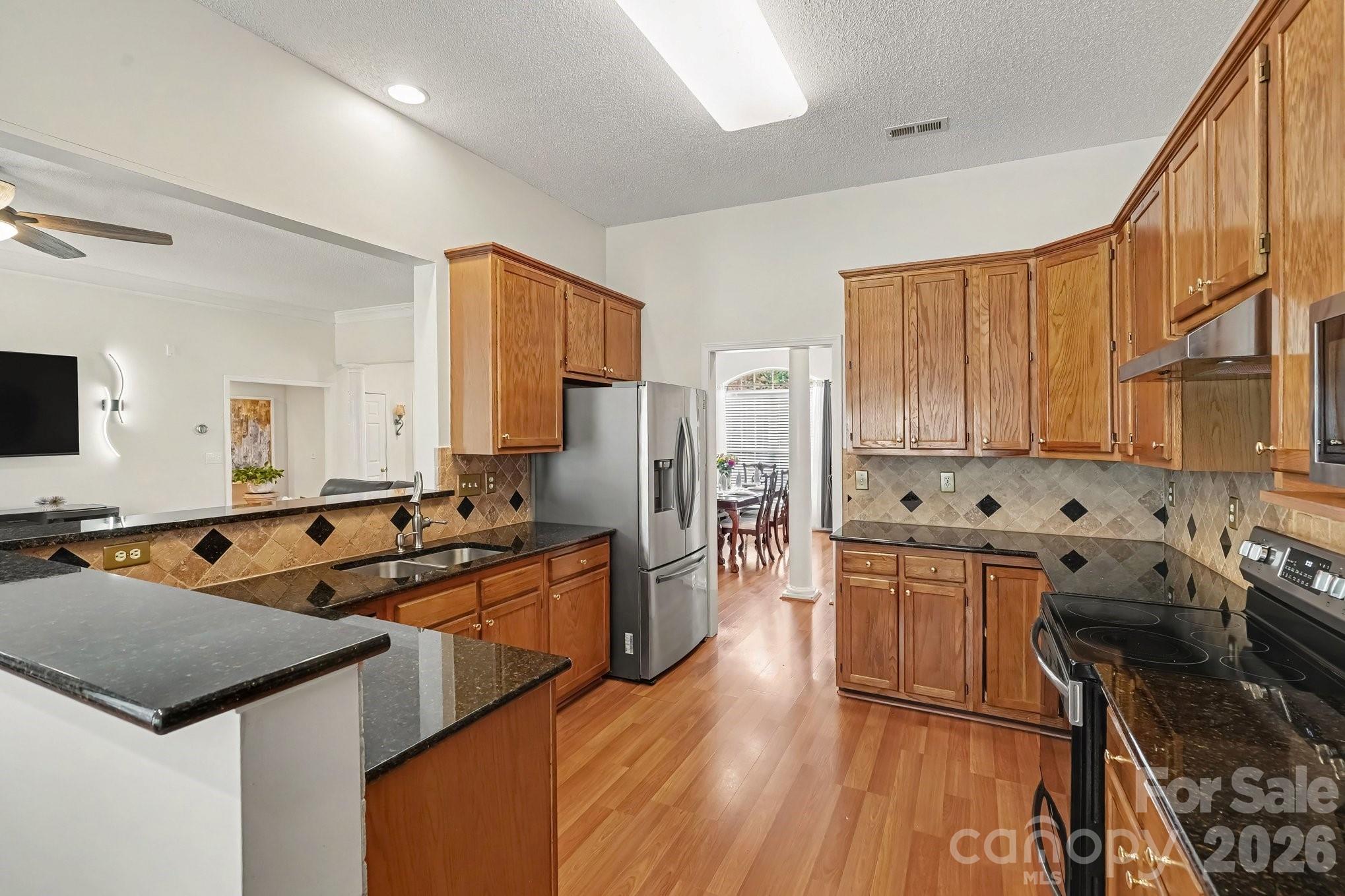 Single Family Residence at 1523 Sweetgum Lane, Matthews, photo 9 of 26