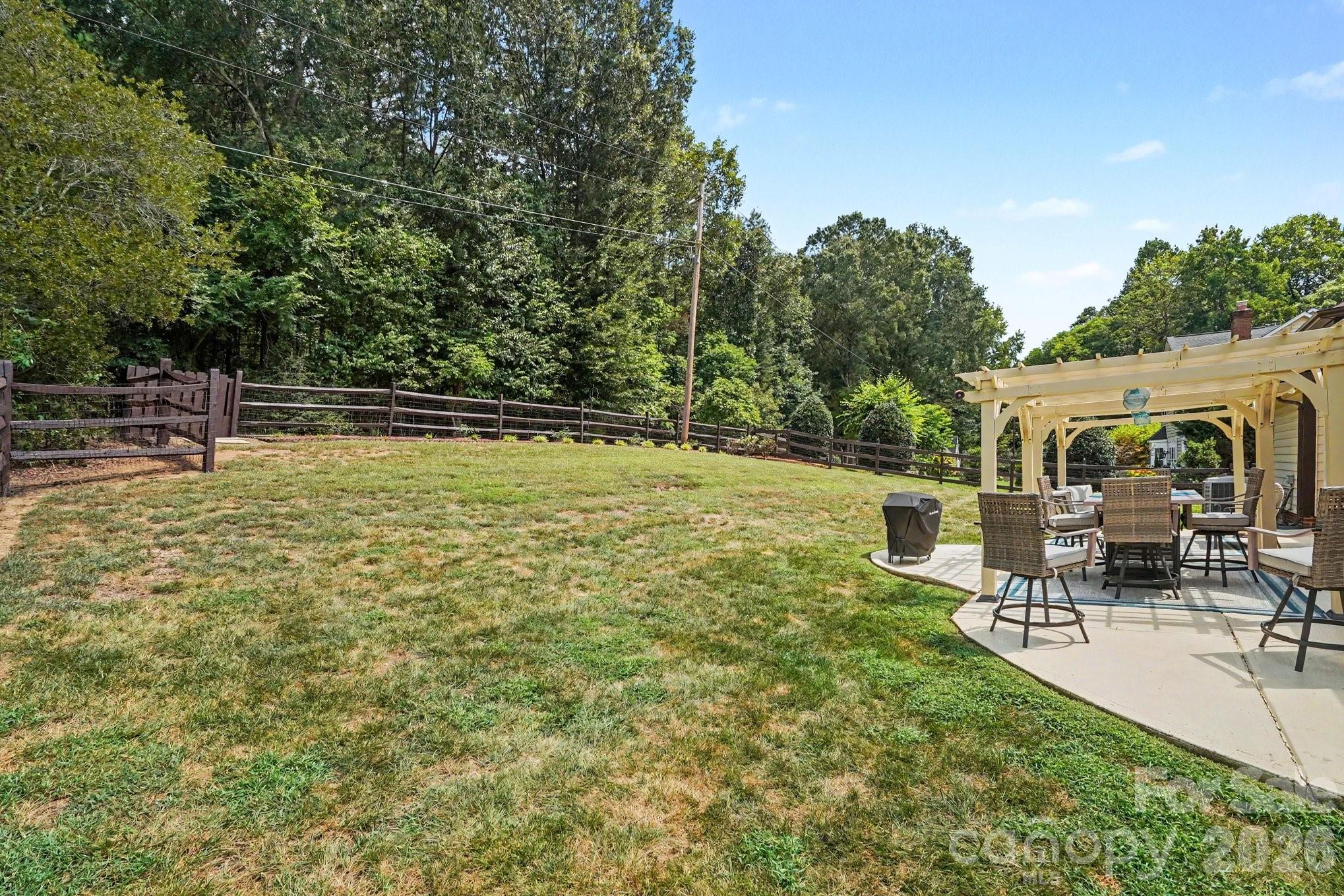 Single Family Residence at 1523 Sweetgum Lane, Matthews, photo 23 of 26