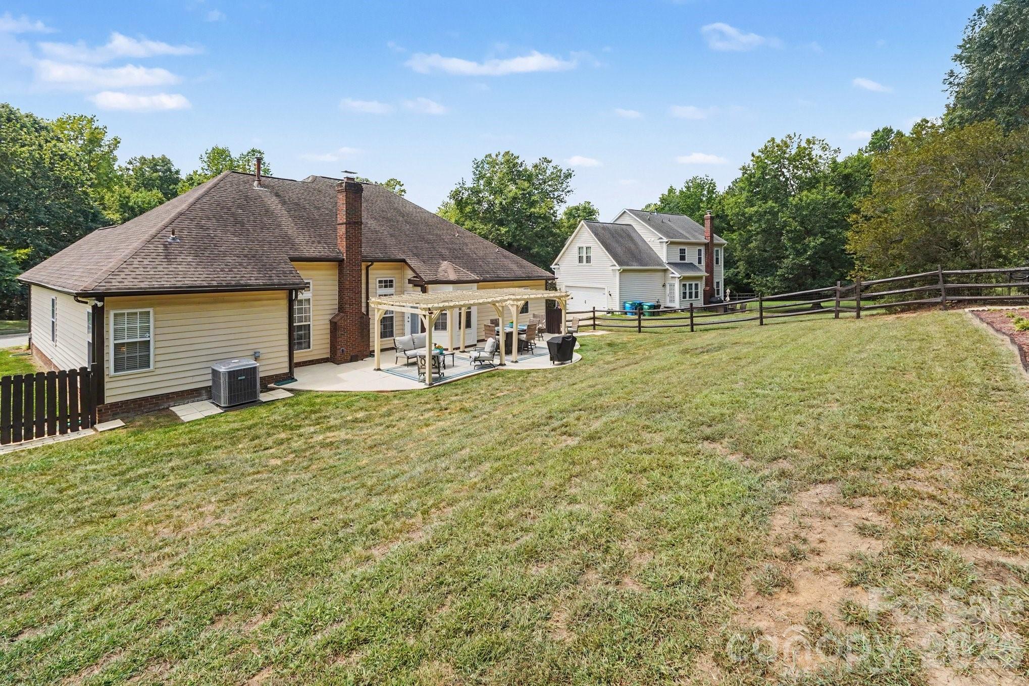 Single Family Residence at 1523 Sweetgum Lane, Matthews, photo 24 of 26