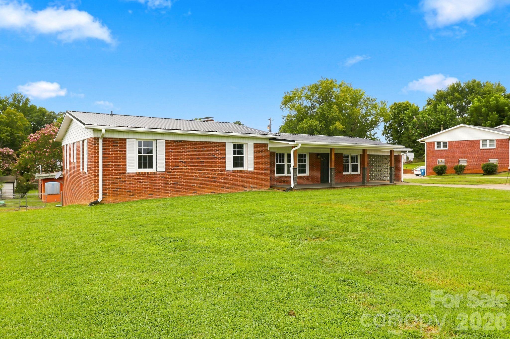 Single Family Residence at 1664 Chase High Road, Forest City, photo 3 of 40
