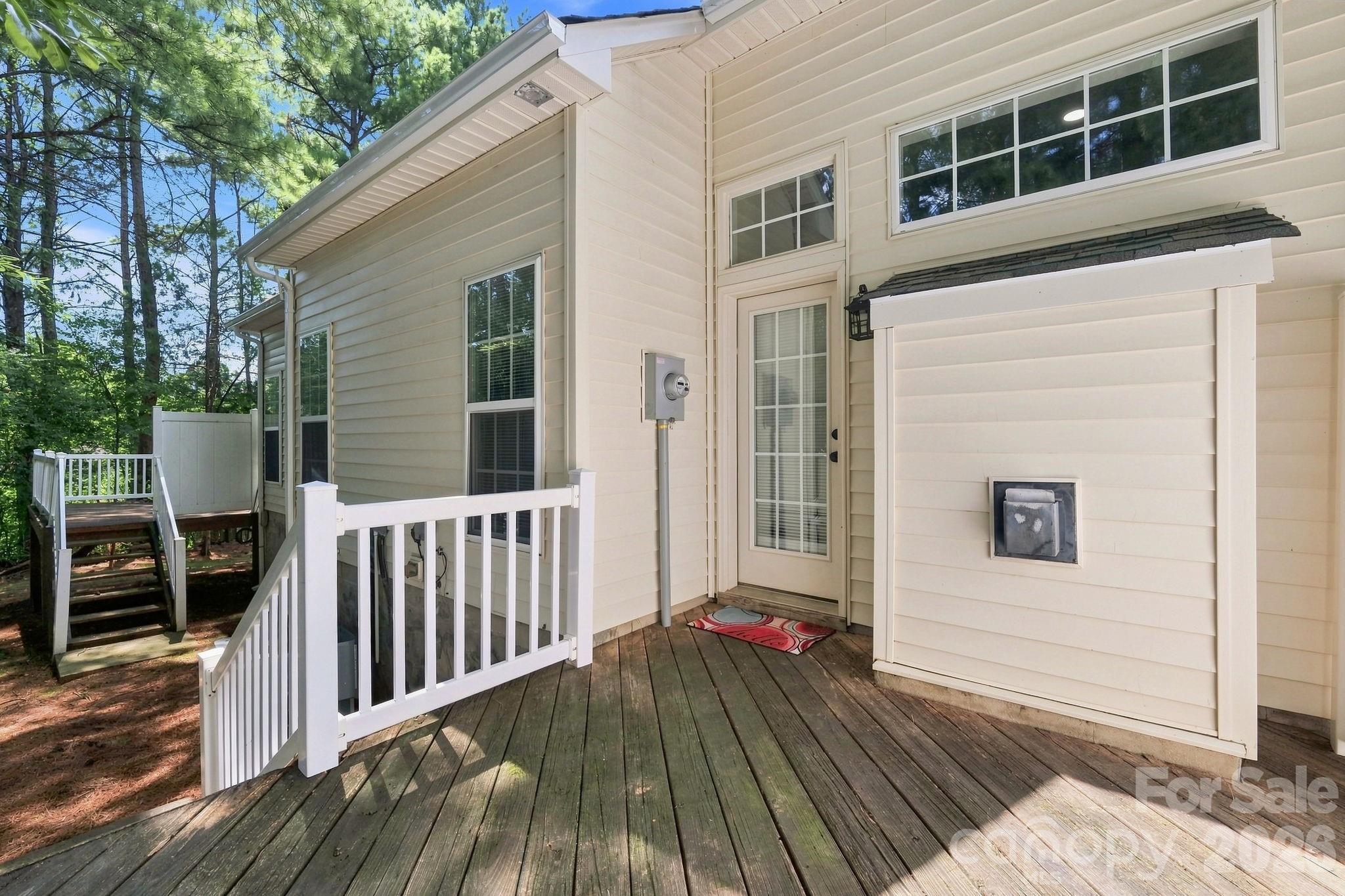 Private deck - 121 Kase Court, Mooresville