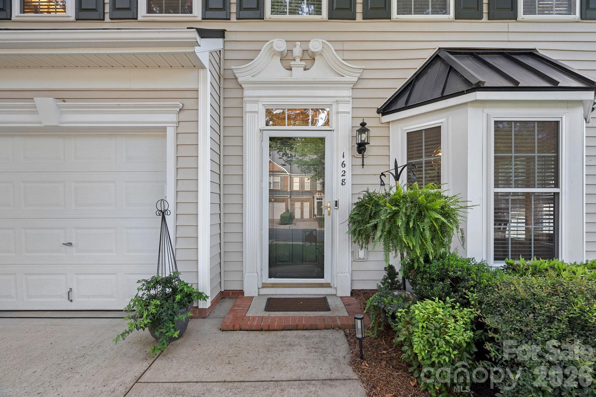 Townhouse at 1628 Backcreek Lane, Gastonia, photo 3 of 38