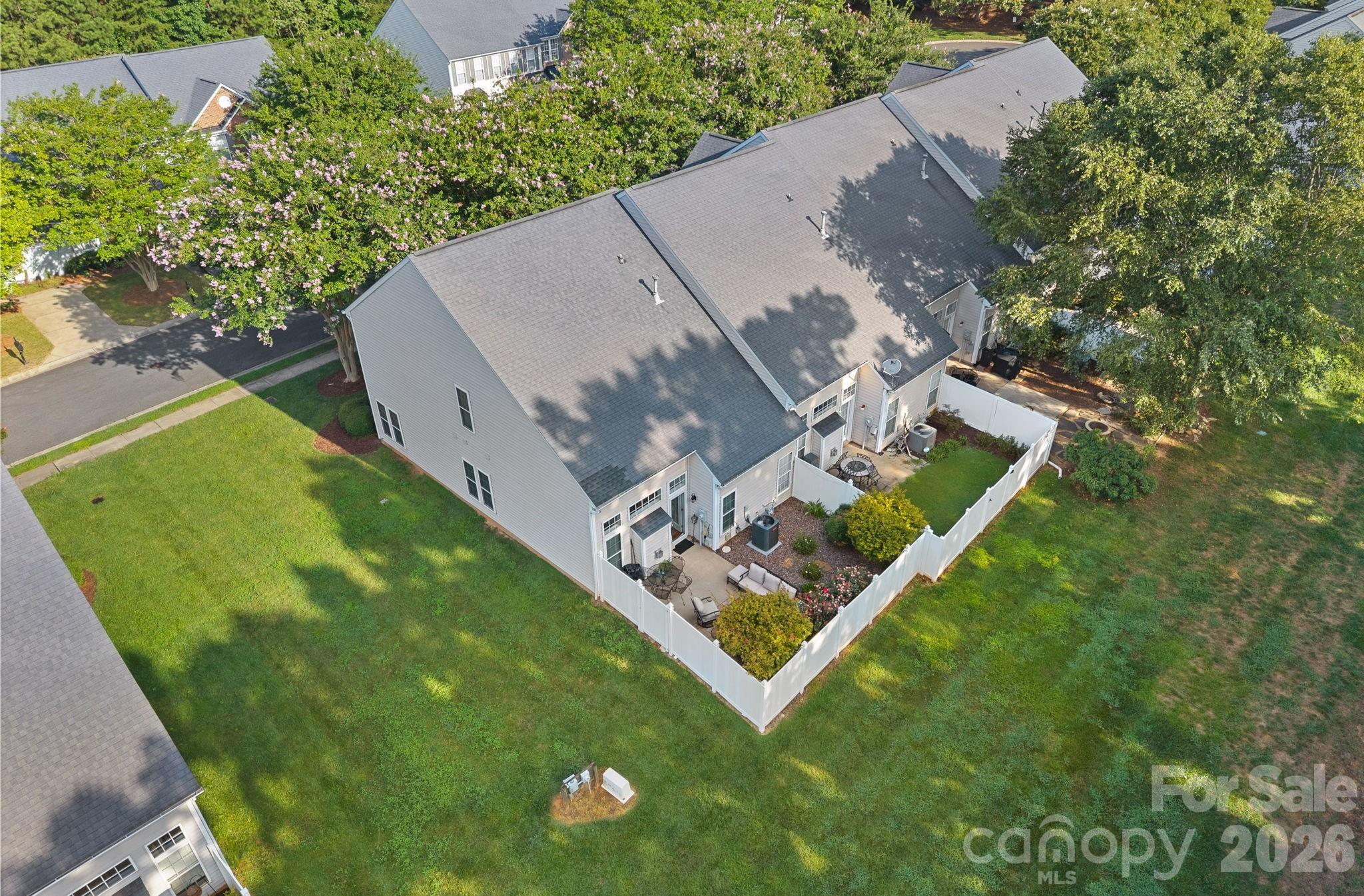 Townhouse at 1628 Backcreek Lane, Gastonia, photo 34 of 38