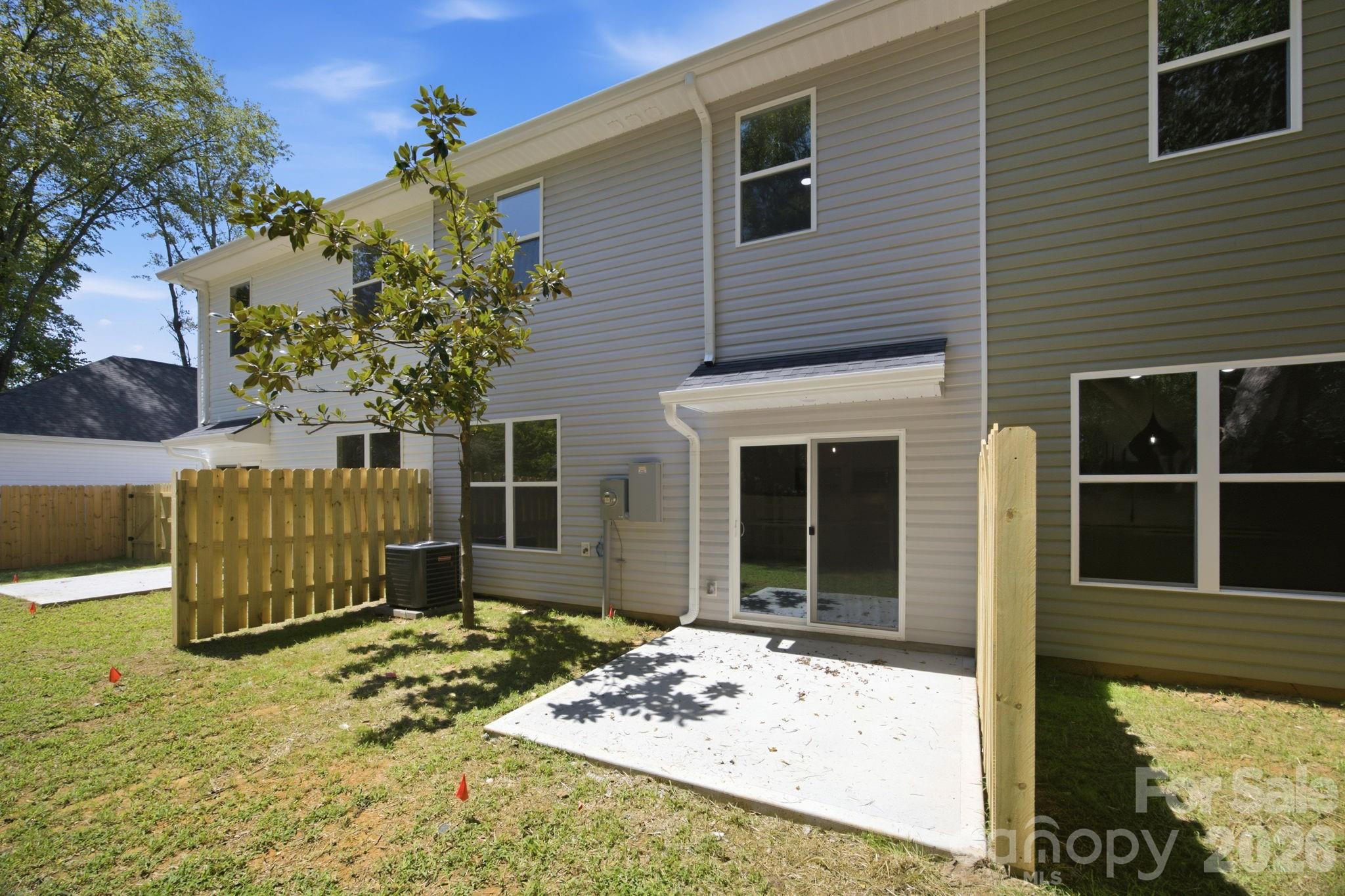 Townhouse at 325 Lincoln Street SW, Concord, photo 8 of 46
