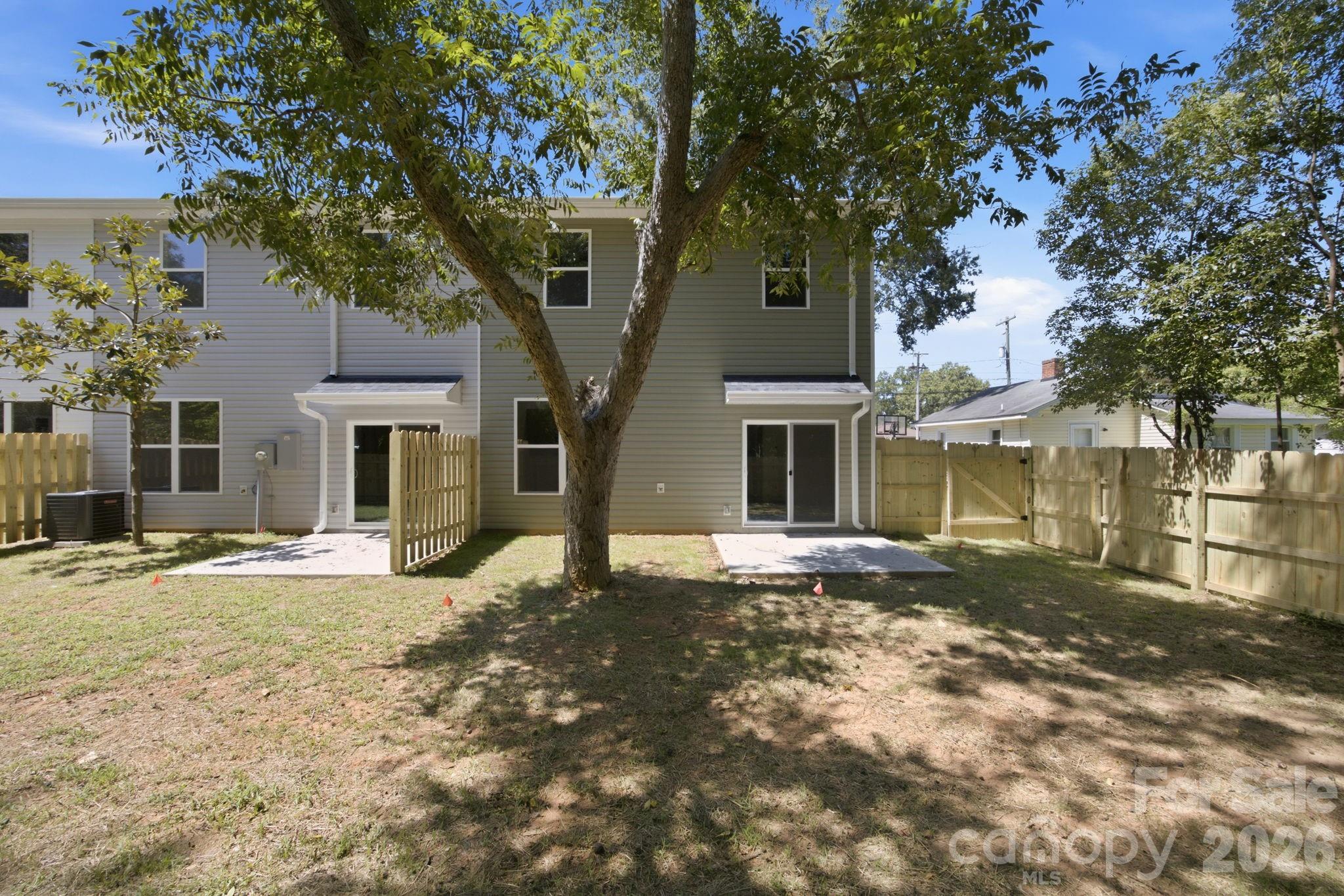 Townhouse at 325 Lincoln Street SW, Concord, photo 5 of 40