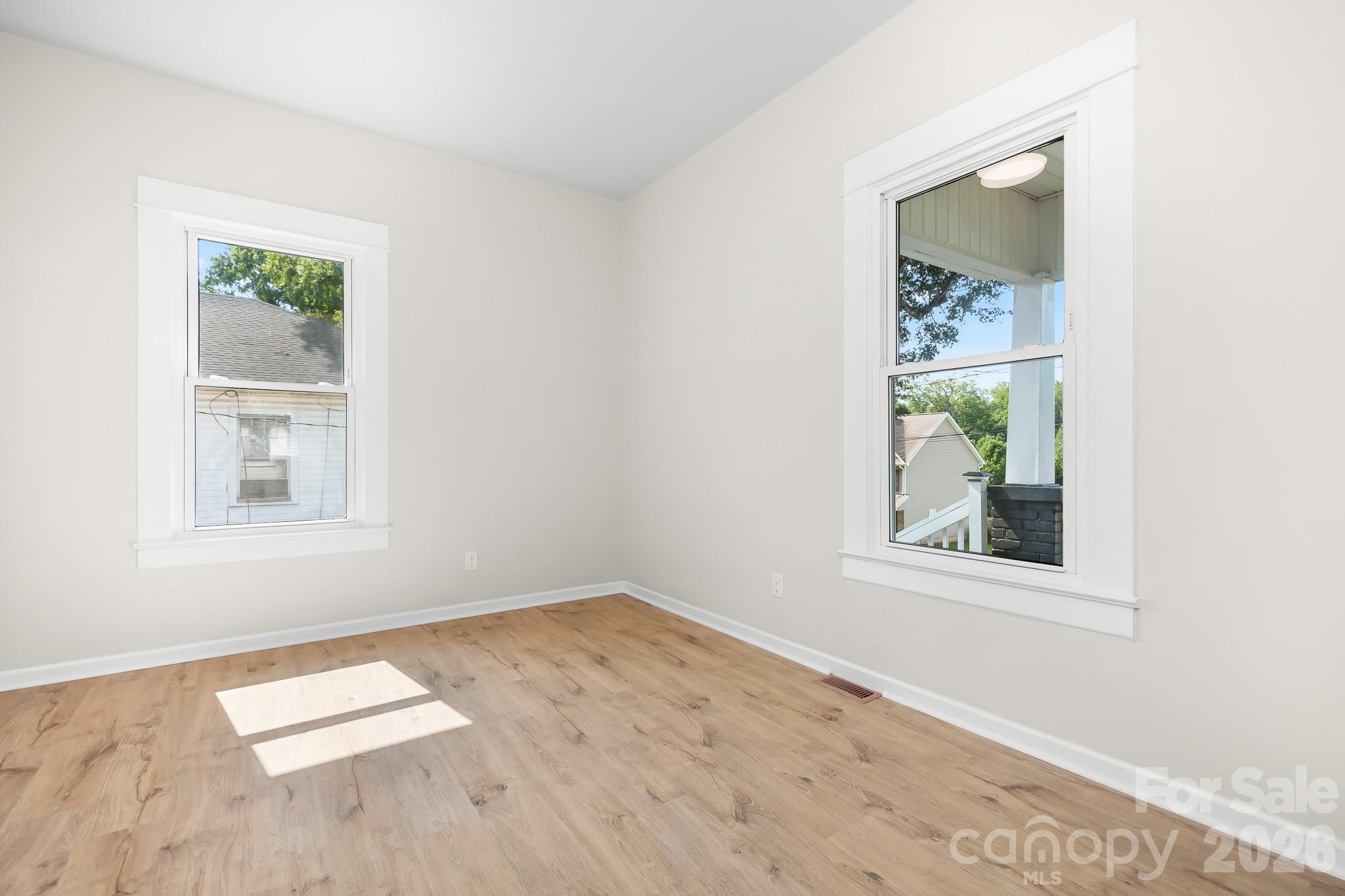 Bedroom 1 - 104 1st Avenue, China Grove
