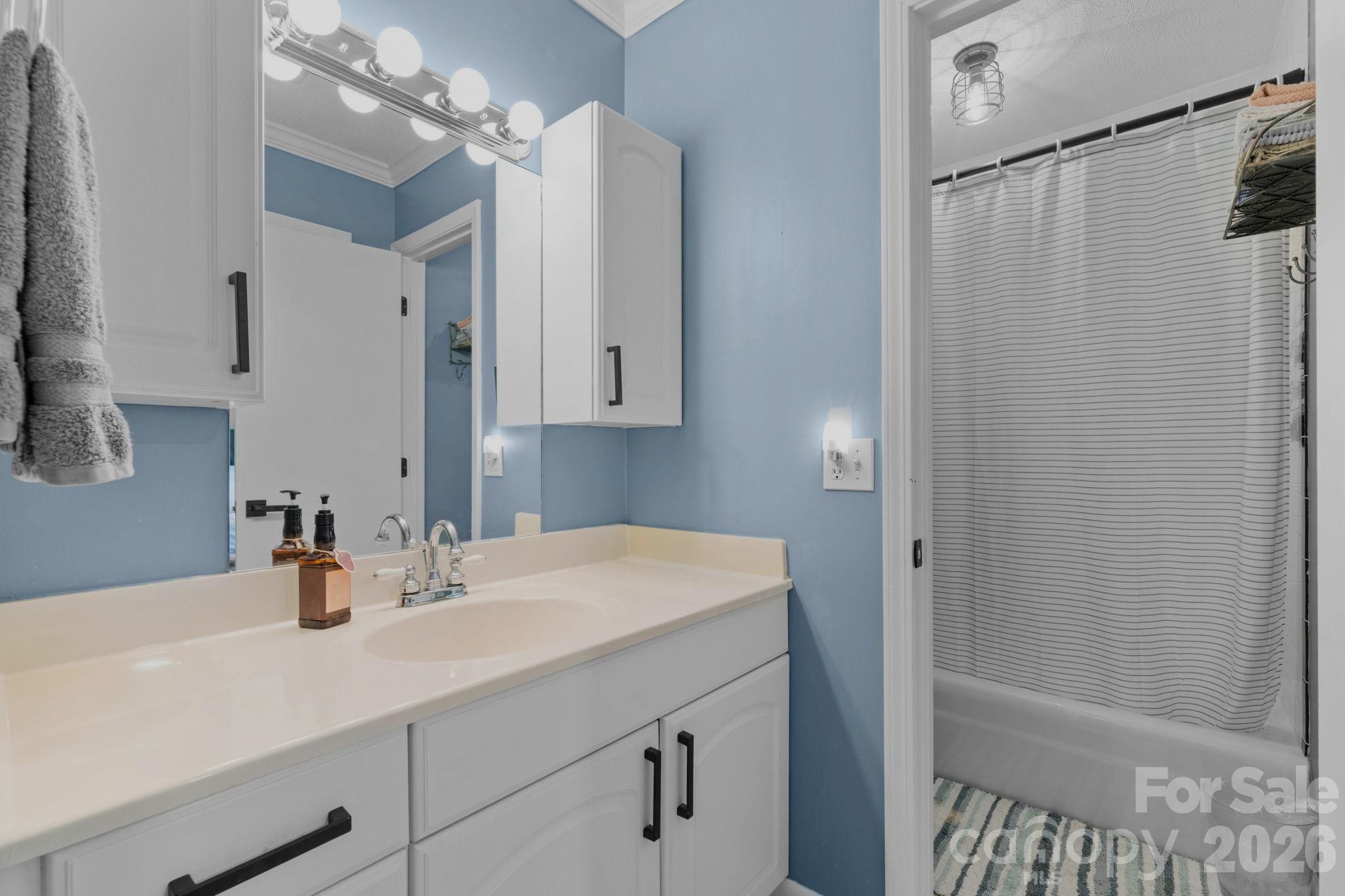 Condominium at 263 Fairway Lane, Spruce Pine, photo 15 of 38