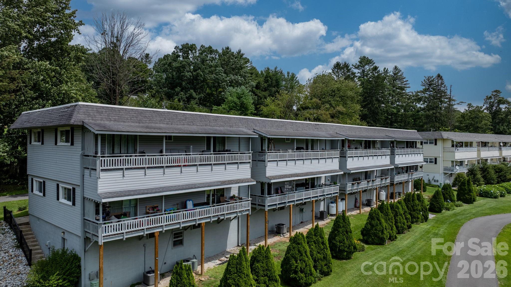 Condominium at 263 Fairway Lane, Spruce Pine, photo 21 of 38