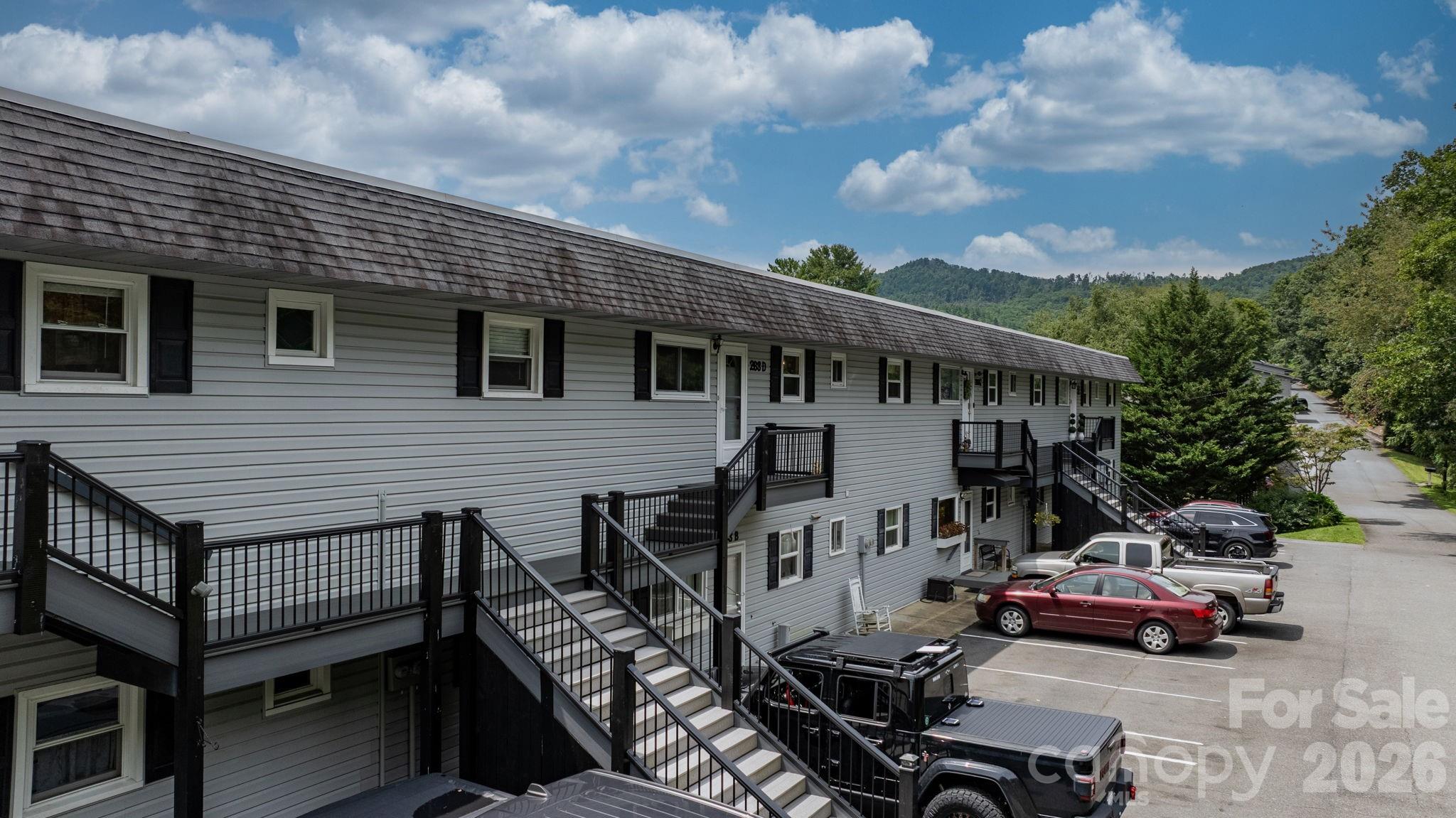 Condominium at 263 Fairway Lane, Spruce Pine, photo 23 of 38