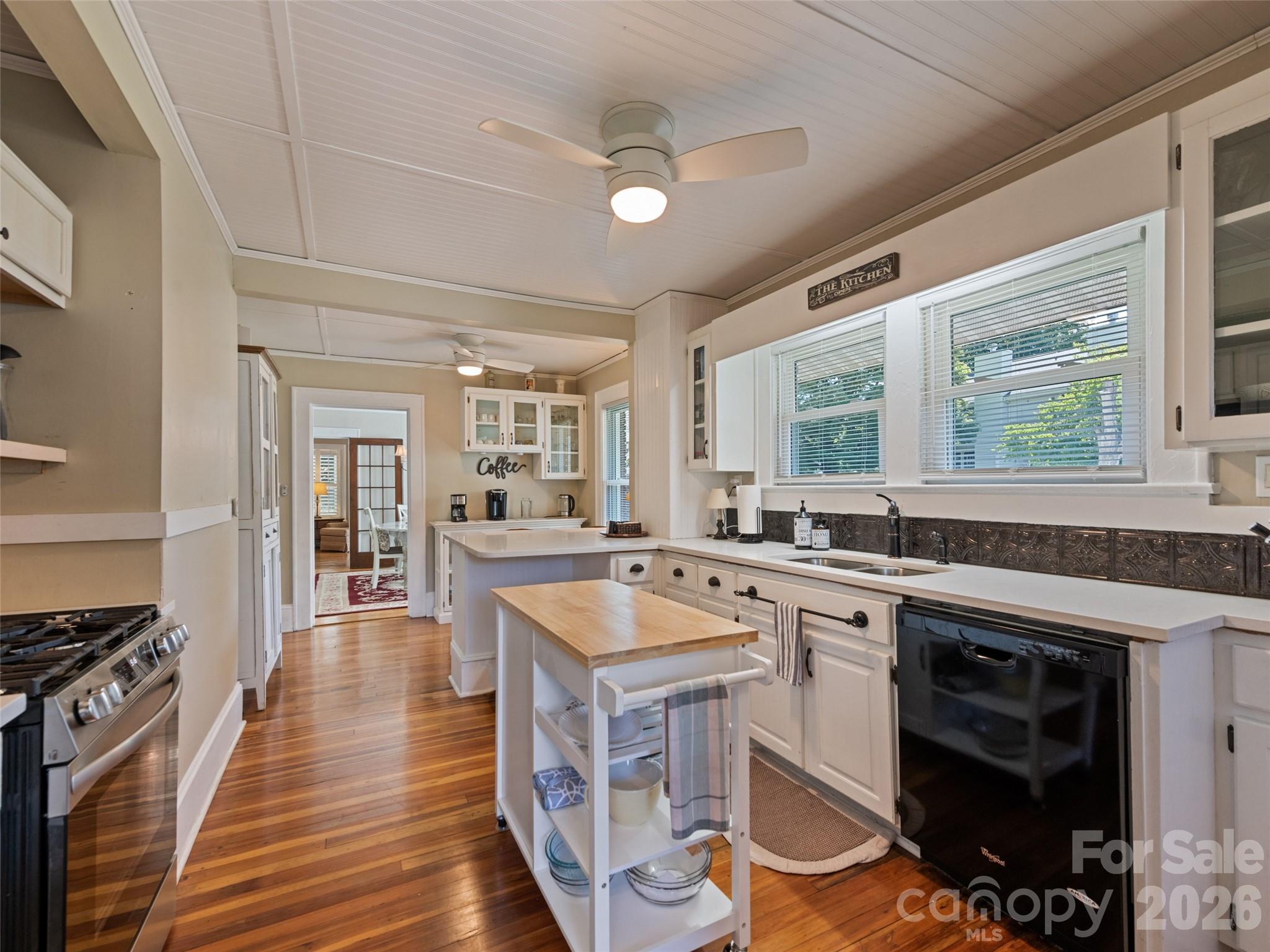 Modern kitchen - 50 Epsom Street, Waynesville