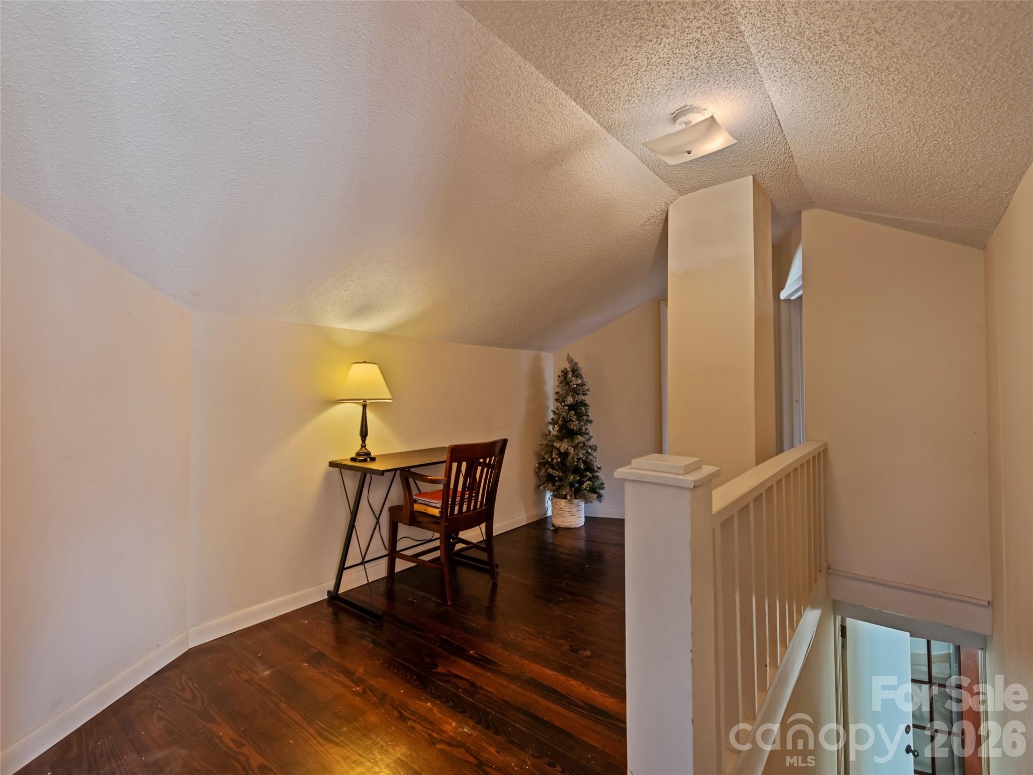Upstairs foyer - 50 Epsom Street, Waynesville