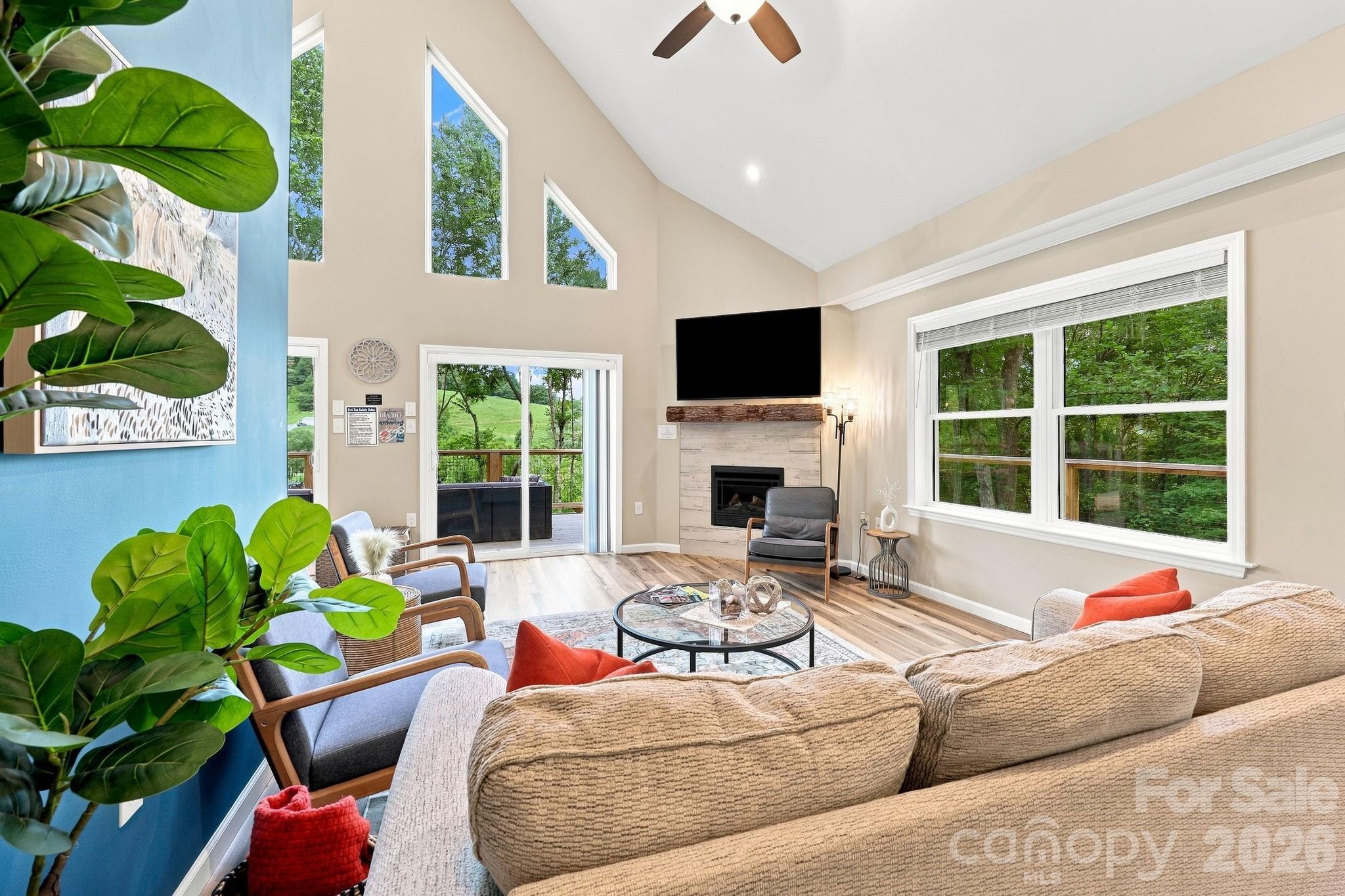 Living room - 145 Banjo Lane, Waynesville