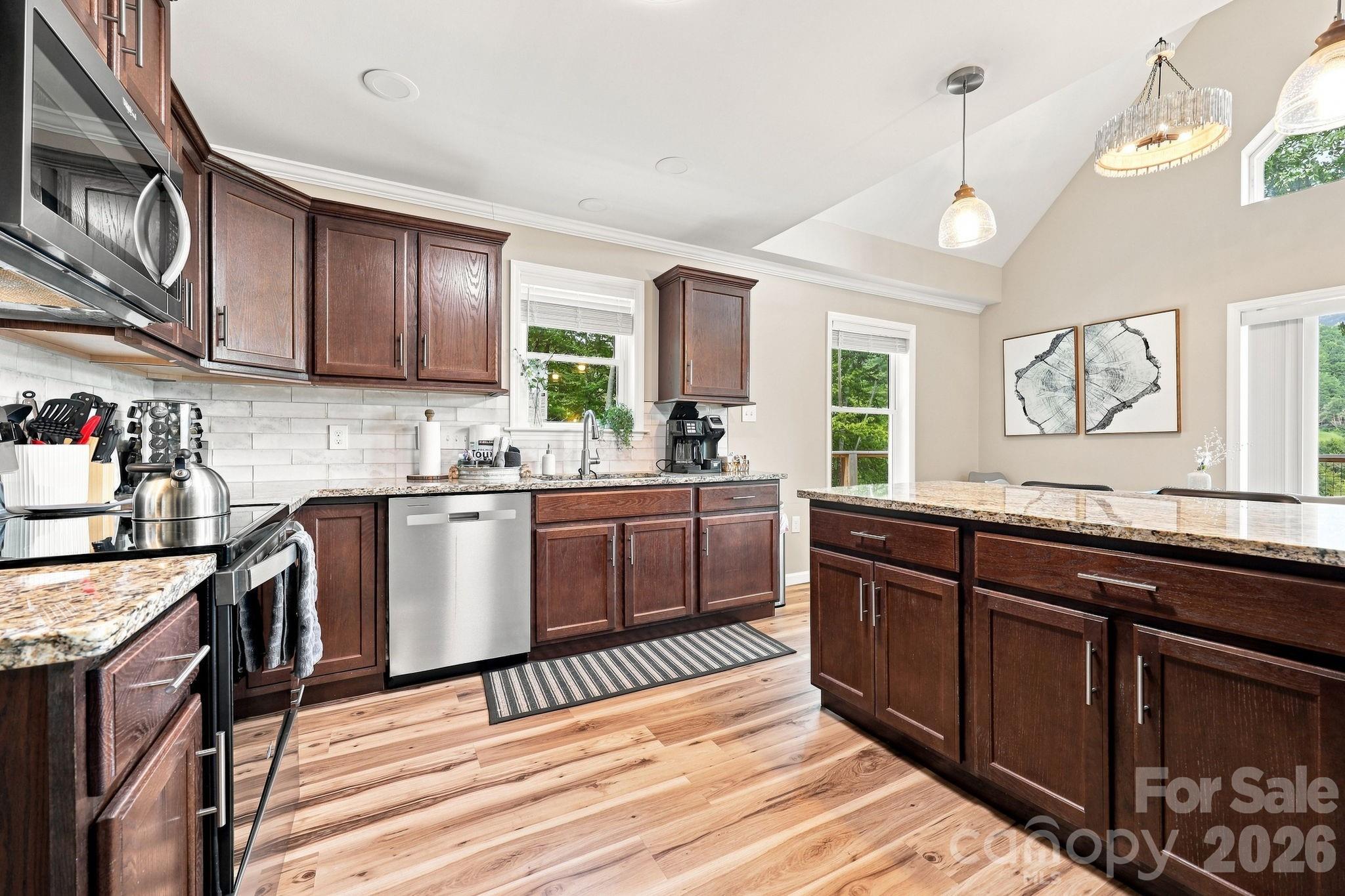Kitchen - 145 Banjo Lane, Waynesville
