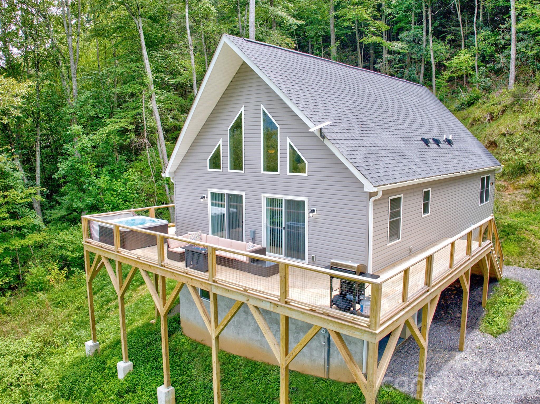 Exterior - 145 Banjo Lane, Waynesville