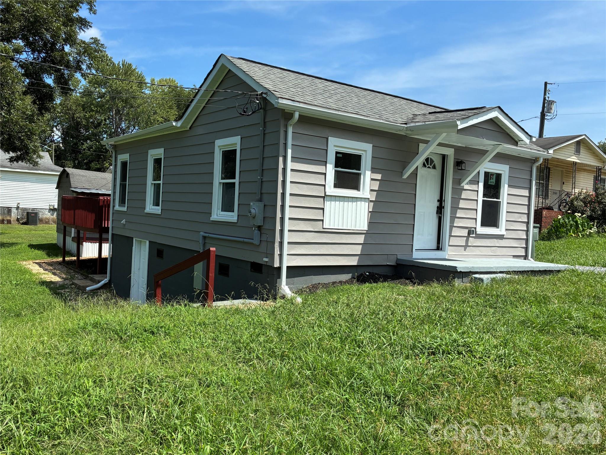 Single Family Residence at 2831 MILLSTONE Drive, Gastonia, photo 2 of 17