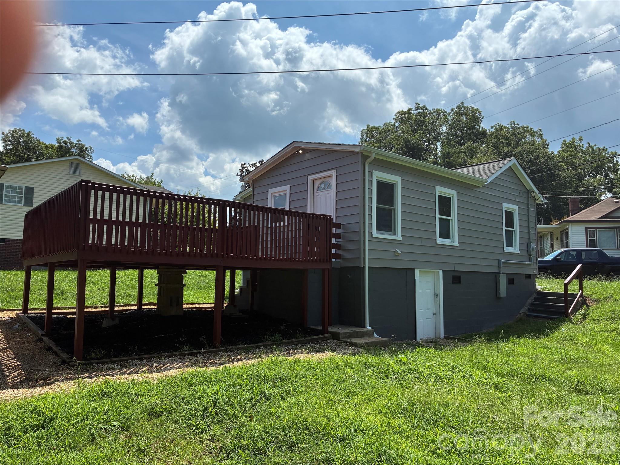 Single Family Residence at 2831 MILLSTONE Drive, Gastonia, photo 3 of 17