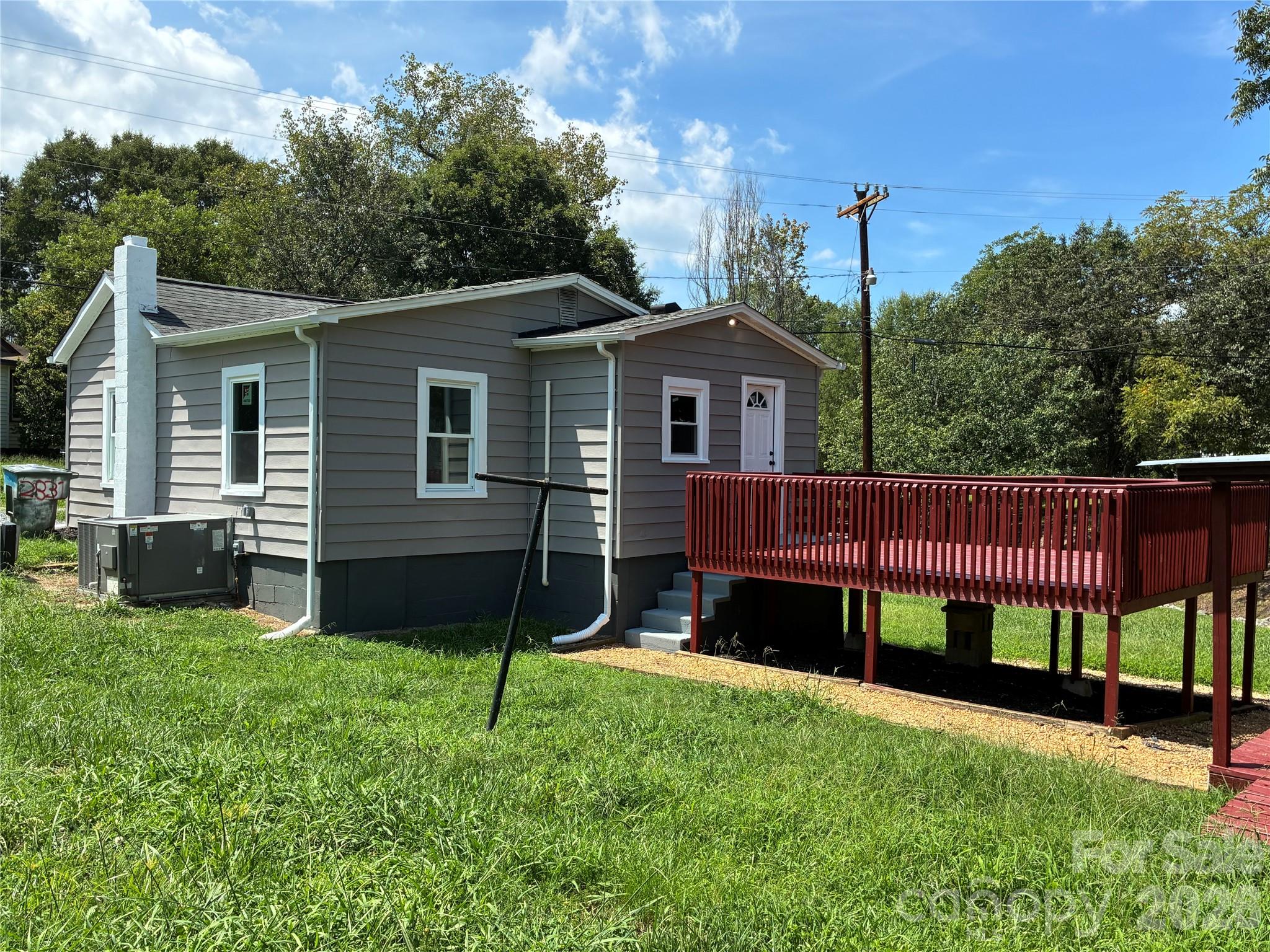 Single Family Residence at 2831 MILLSTONE Drive, Gastonia, photo 4 of 17