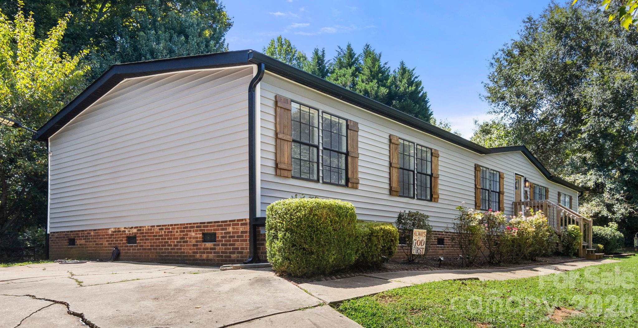Single Family Residence at 824 Joseph Antoon Circle, Stanley, photo 4 of 35