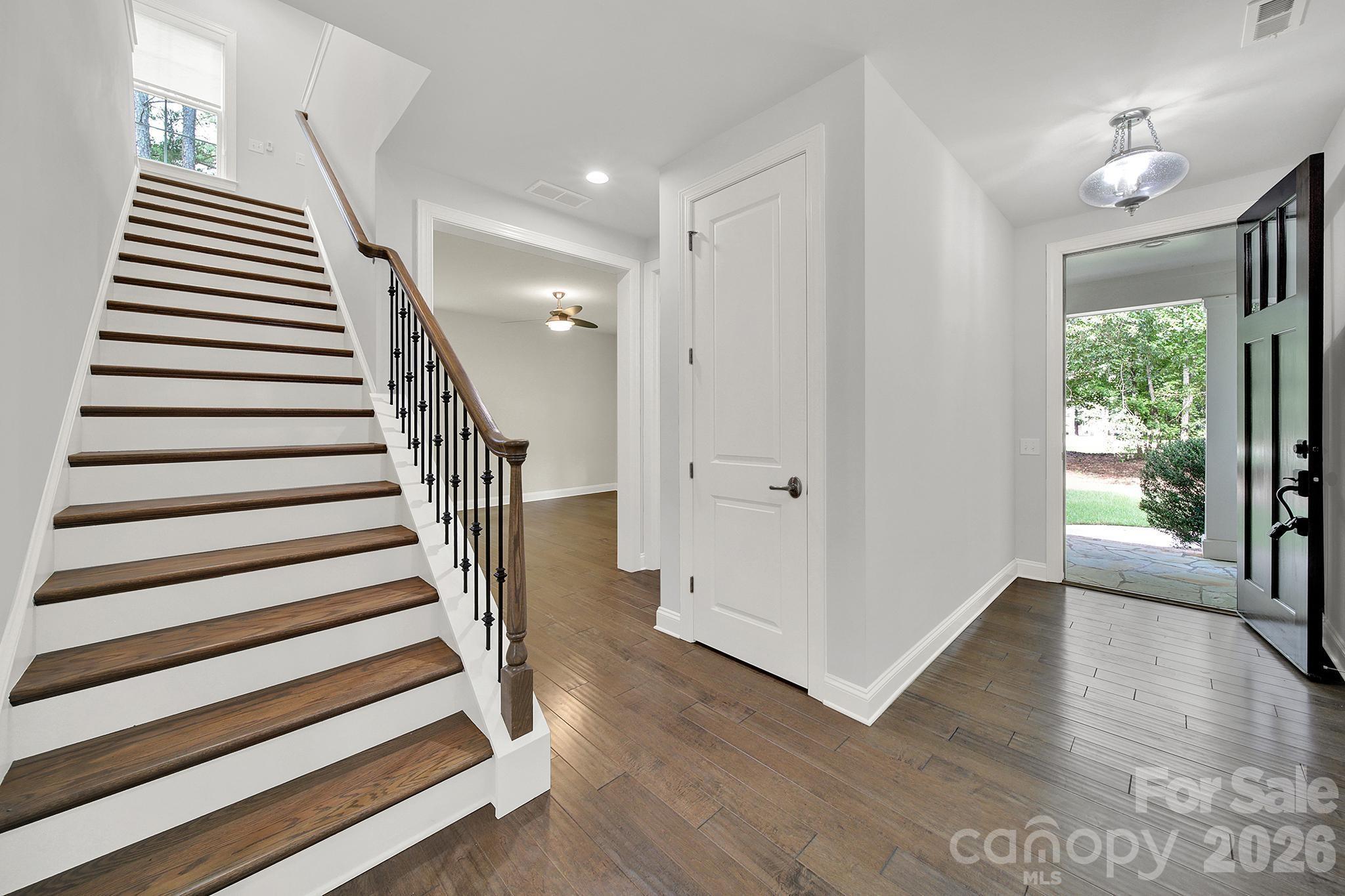Single Family Residence at 6083 Chimney Bluff Road, Lancaster, photo 4 of 48