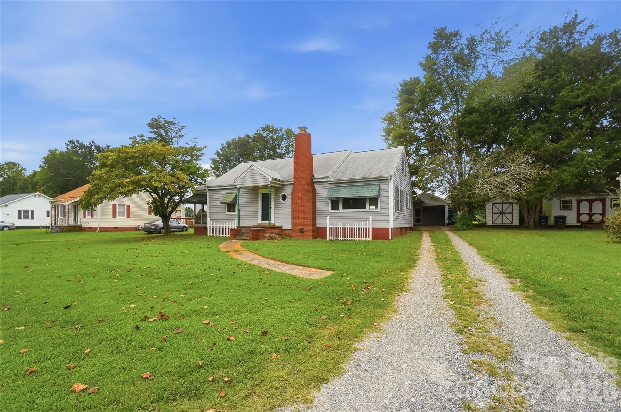 Single Family Residence at 2304 Mclean Street, Gastonia, photo 5 of 48