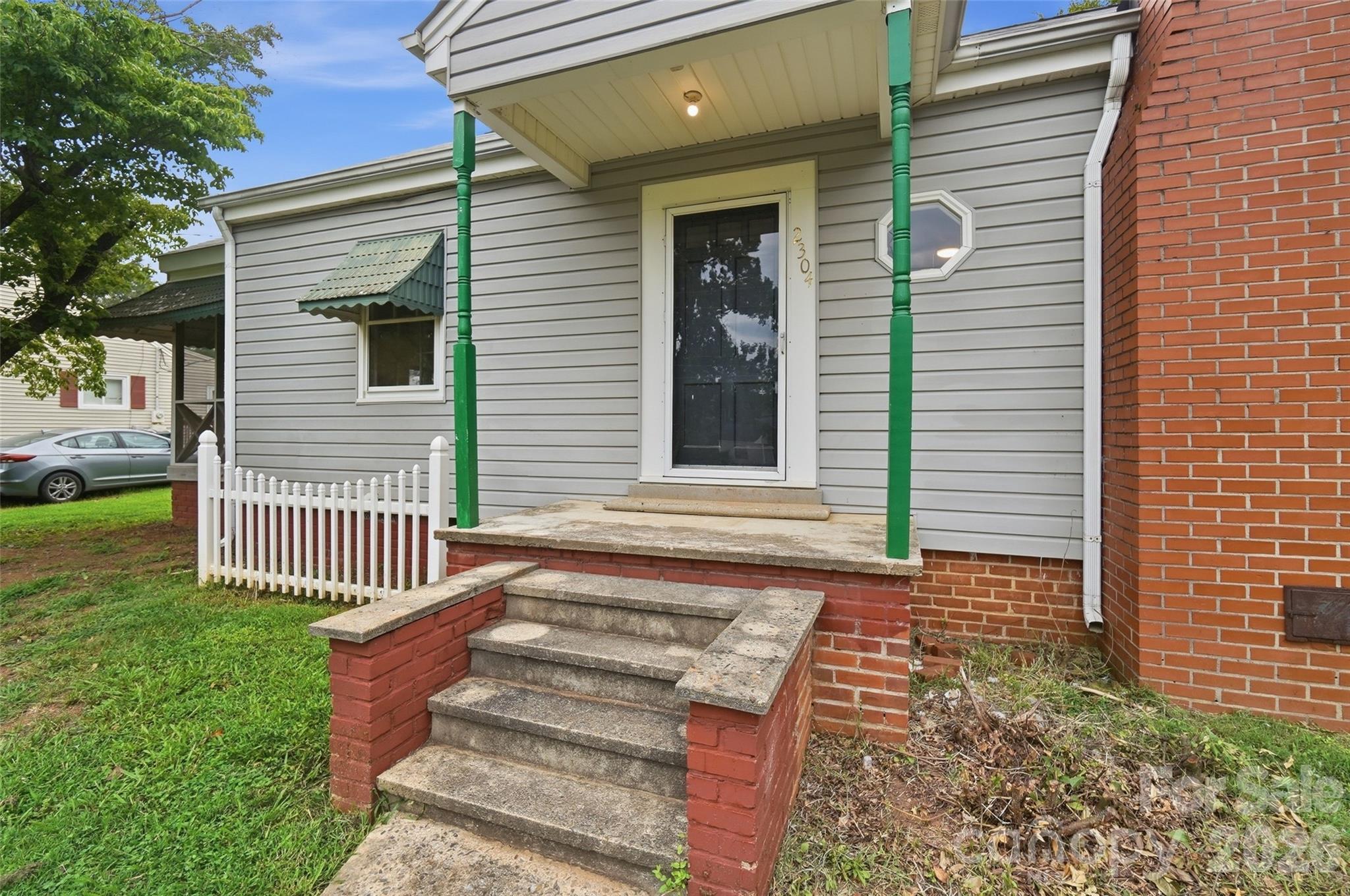 Single Family Residence at 2304 Mclean Street, Gastonia, photo 7 of 48