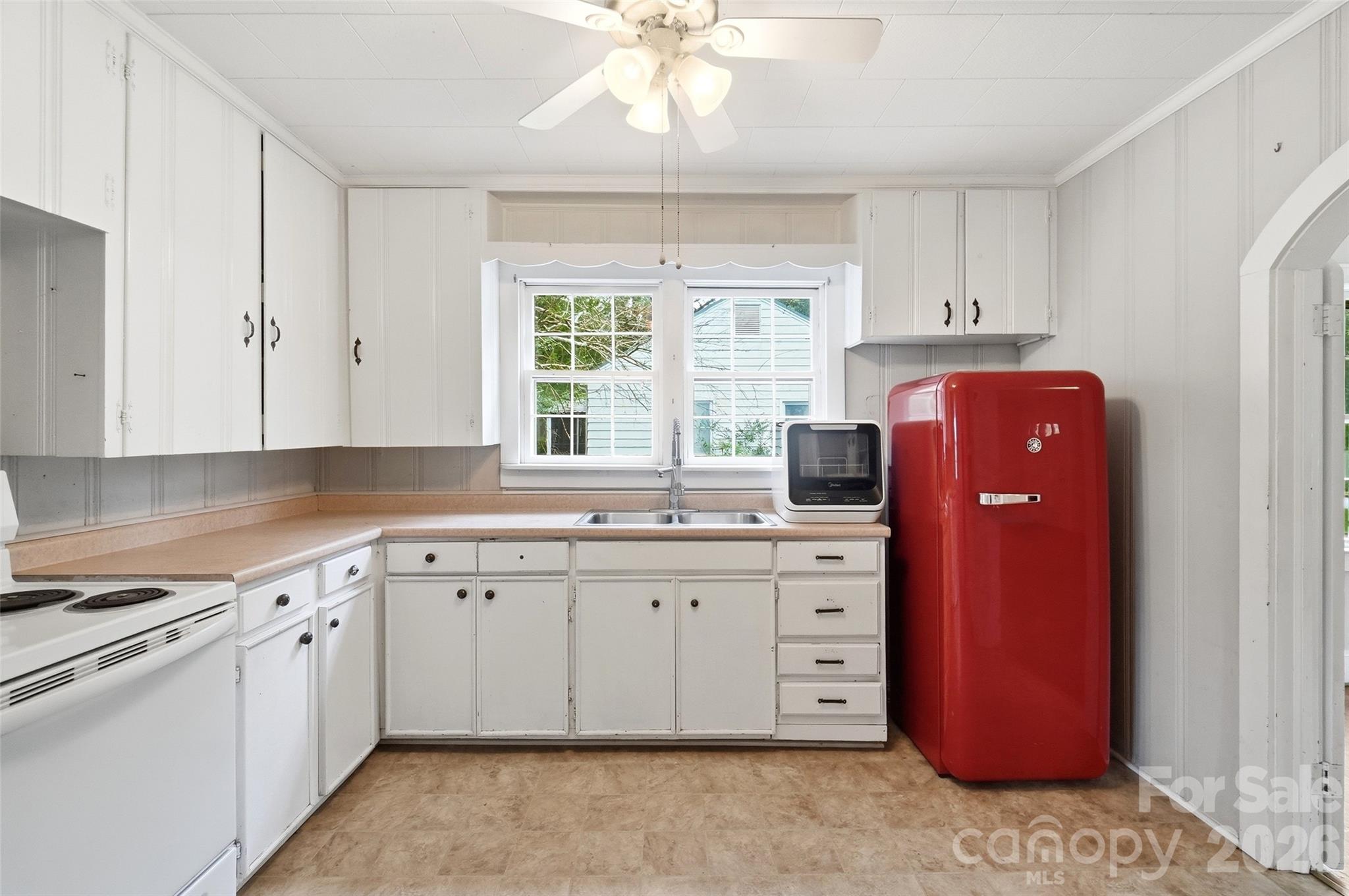 Single Family Residence at 2304 Mclean Street, Gastonia, photo 17 of 48