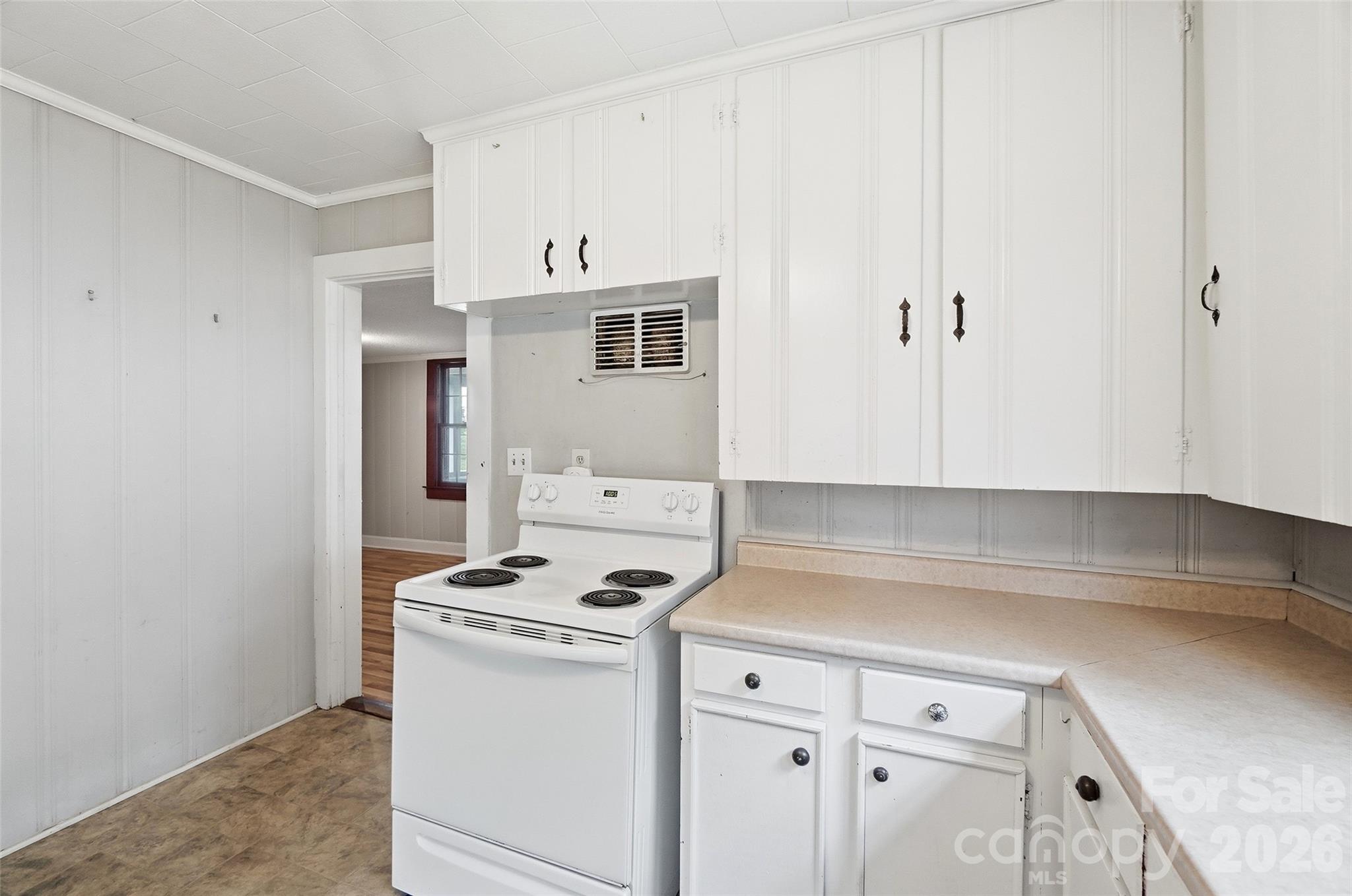 Single Family Residence at 2304 Mclean Street, Gastonia, photo 18 of 48