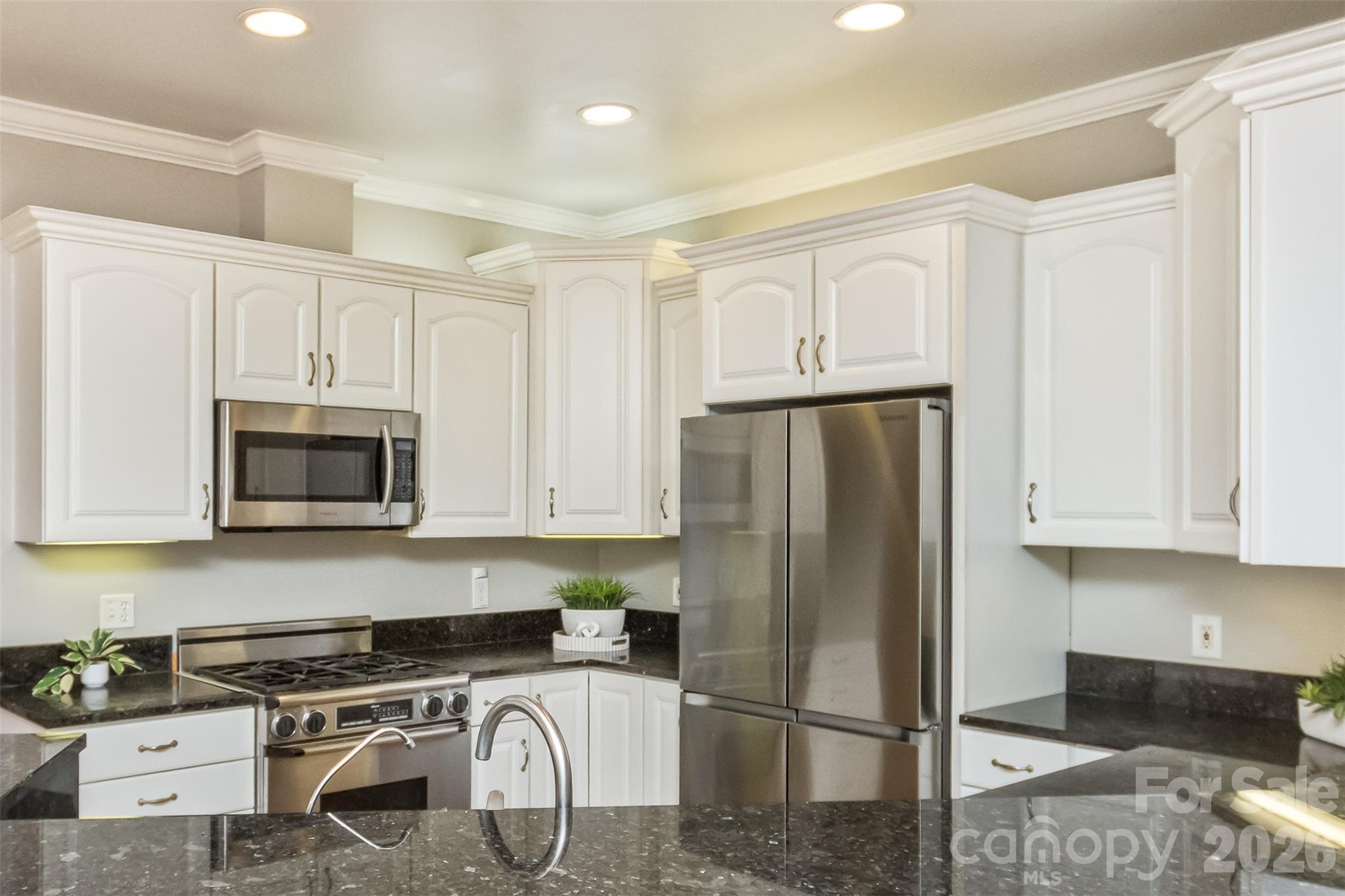 Kitchen - 113 Ballantree Drive, Asheville