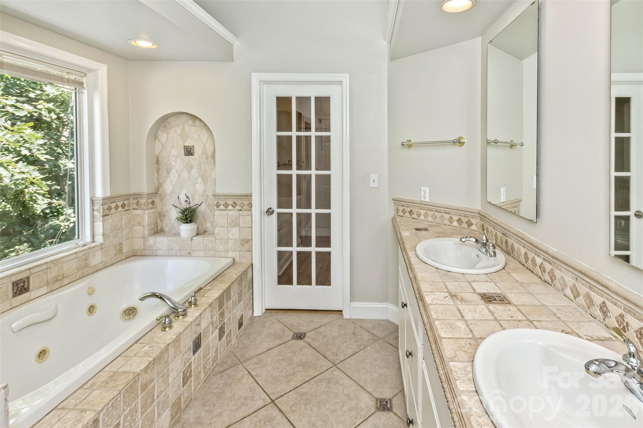 Primary En Suite - 113 Ballantree Drive, Asheville