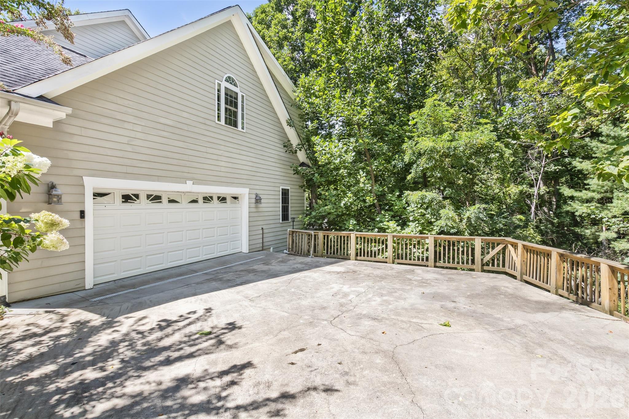 2 Car Garage and plenty of space to turn around - 113 Ballantree Drive, Asheville