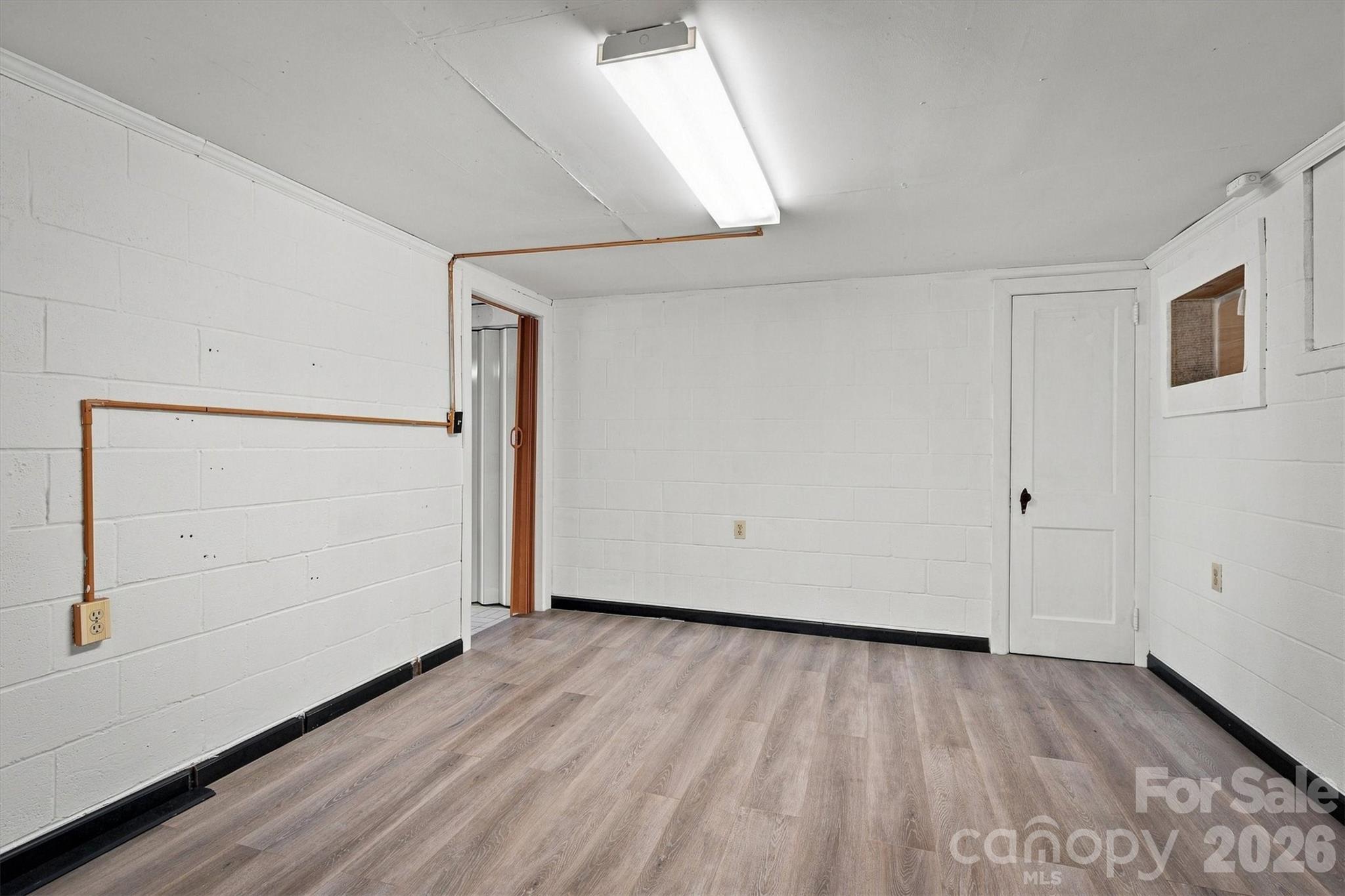 Single Family Residence at 4928 Northcrest Street, Claremont, photo 10 of 32