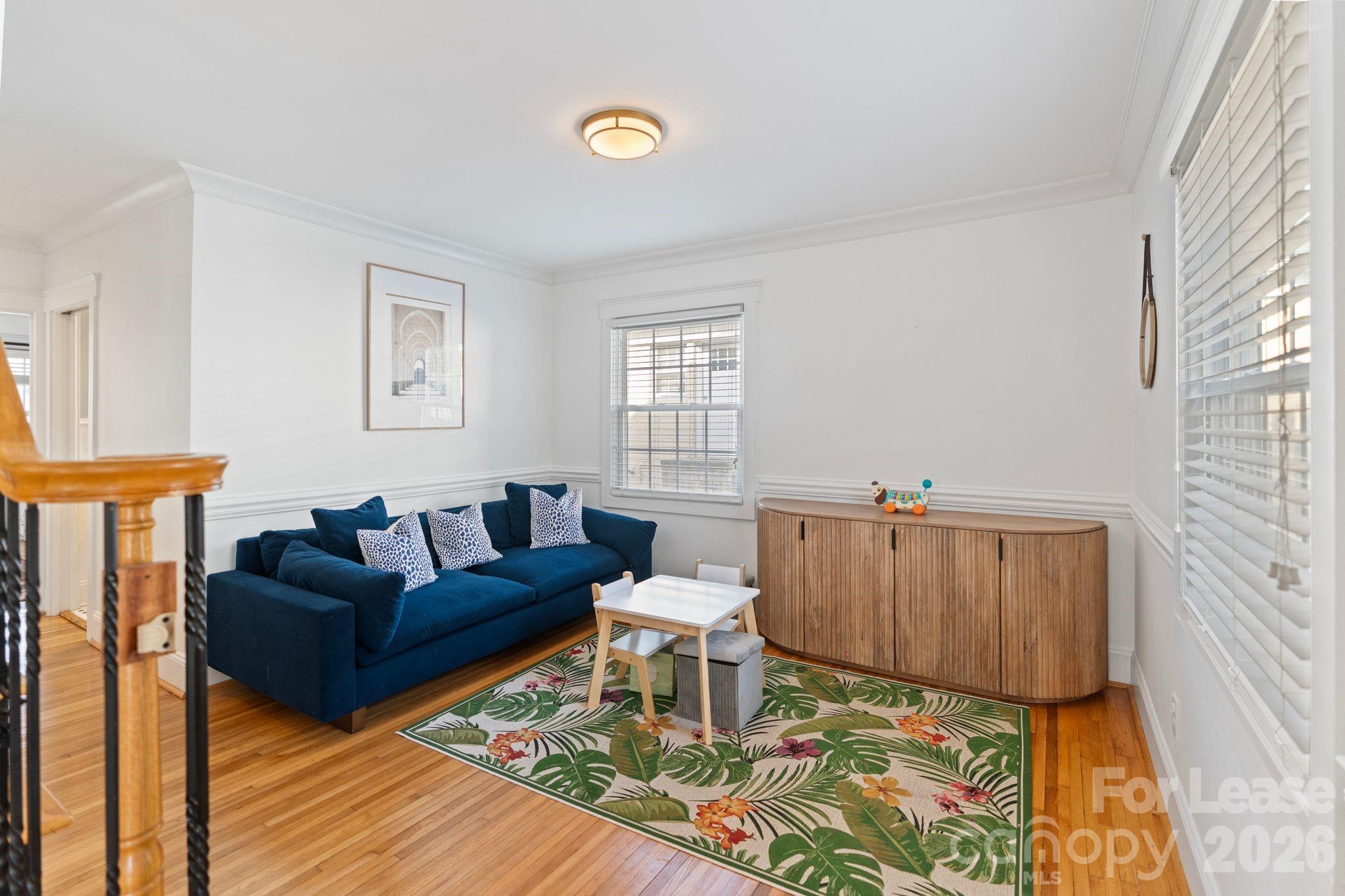 Family room - 425 Tremont Avenue E, Charlotte