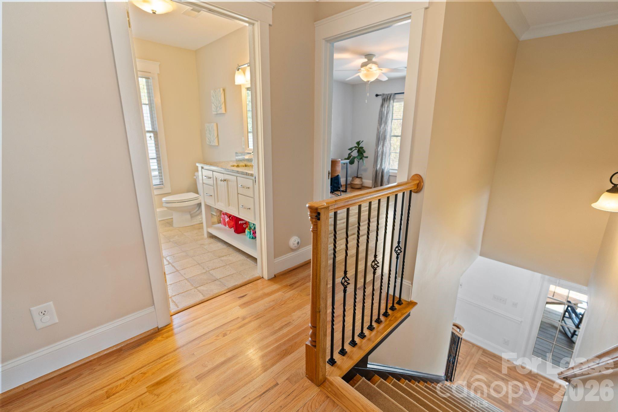 Single Family Residence at 425 Tremont Avenue E, Charlotte, photo 14 of 42