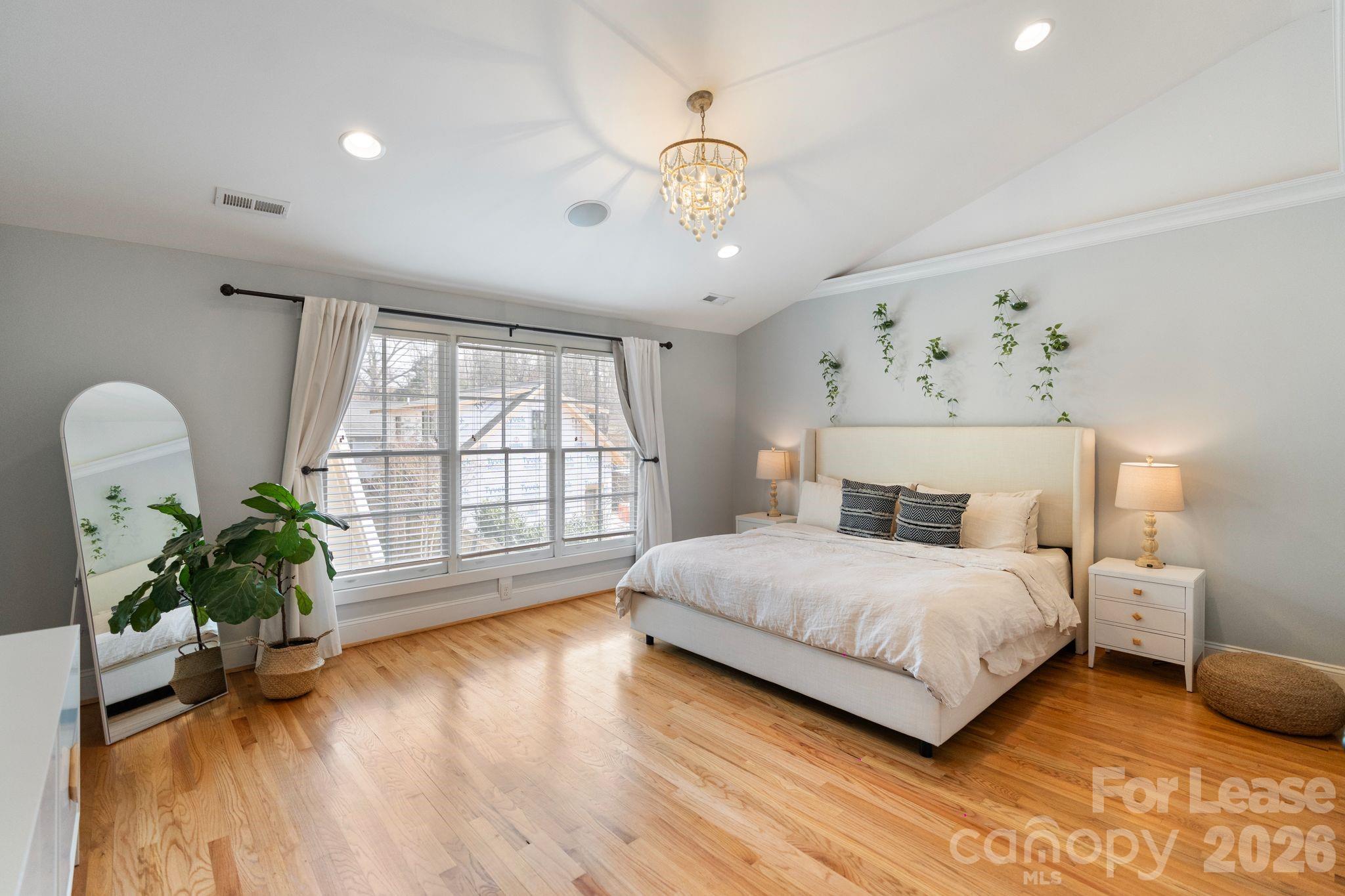Single Family Residence at 425 Tremont Avenue E, Charlotte, photo 21 of 42
