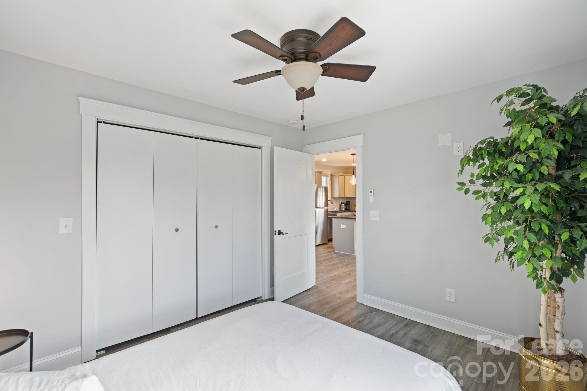 Single Family Residence at 425 Tremont Avenue E, Charlotte, photo 38 of 42