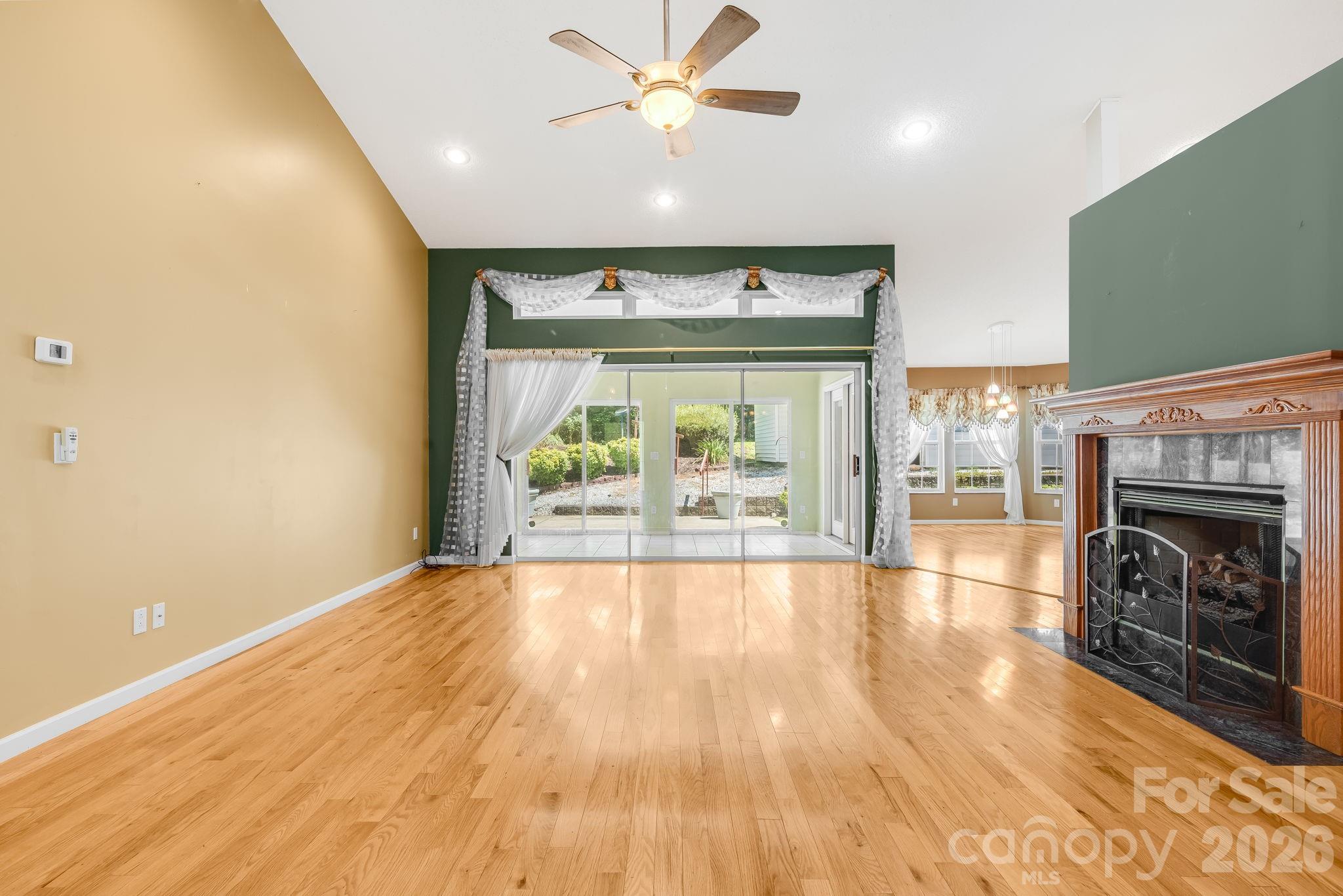 Single Family Residence at 225 Arbor Lane, Hendersonville, photo 9 of 43