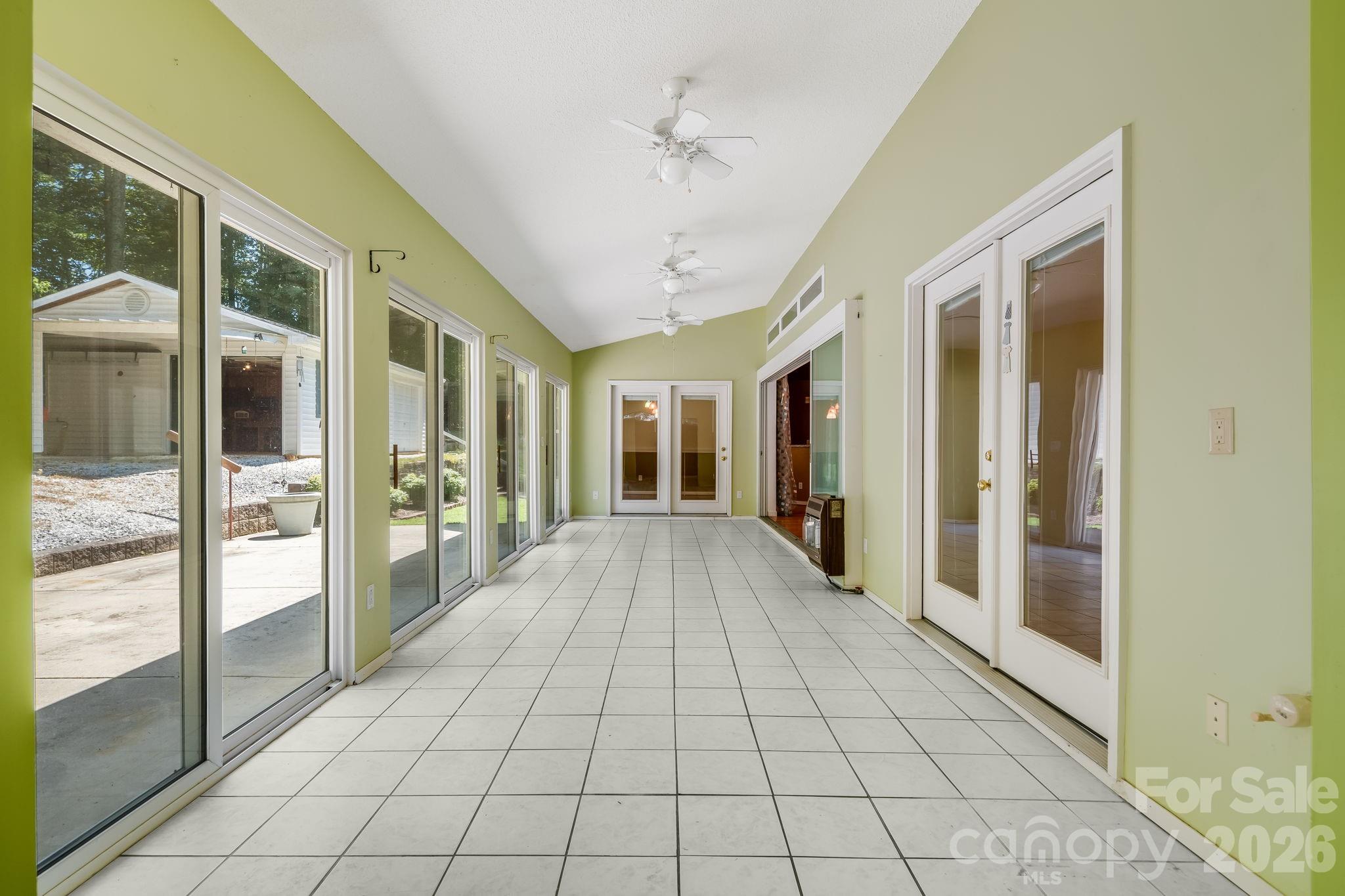 Spacious and Bright Sunroom! - 225 Arbor Lane, Hendersonville