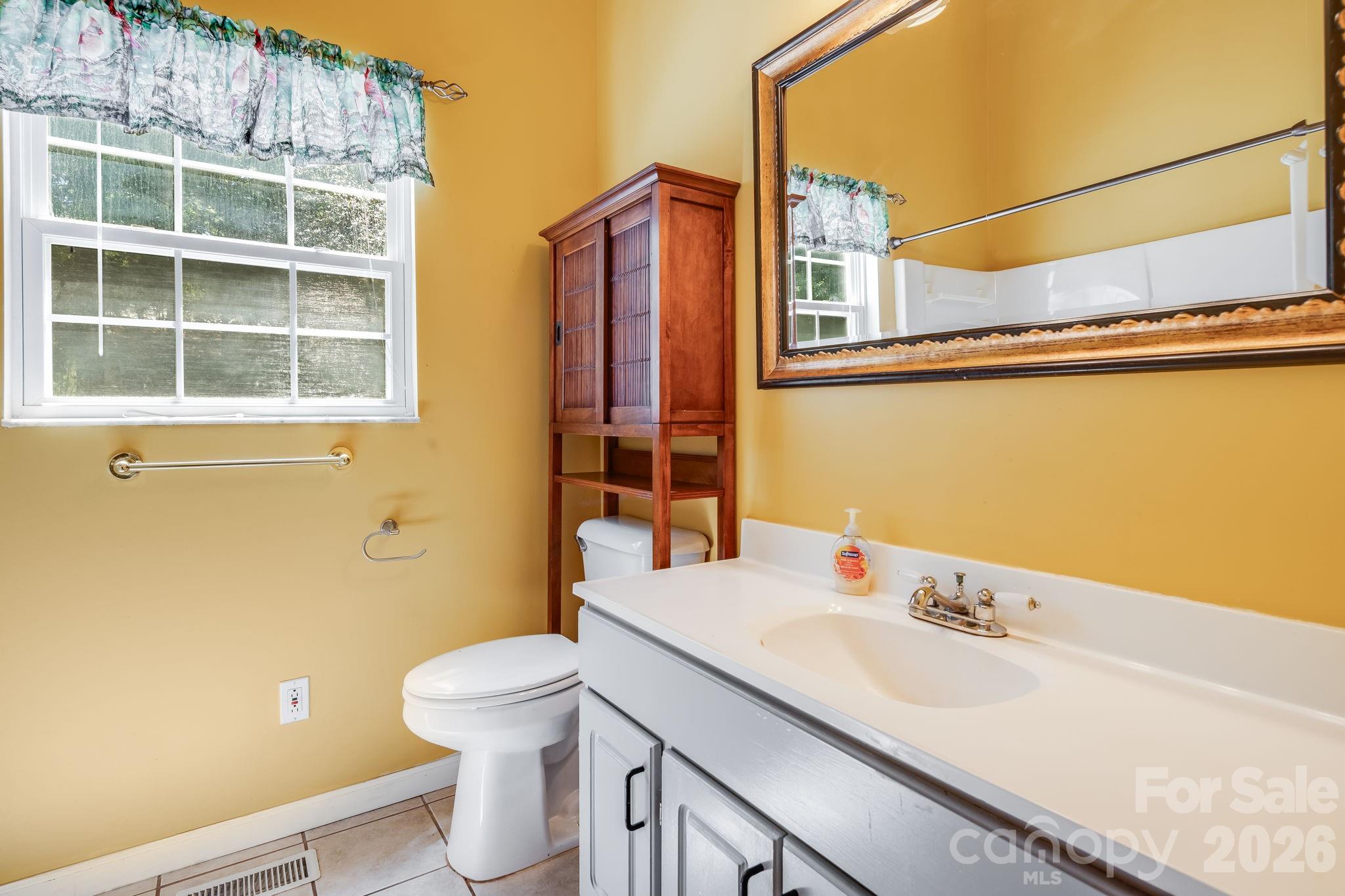 2nd Primary Bath - 225 Arbor Lane, Hendersonville