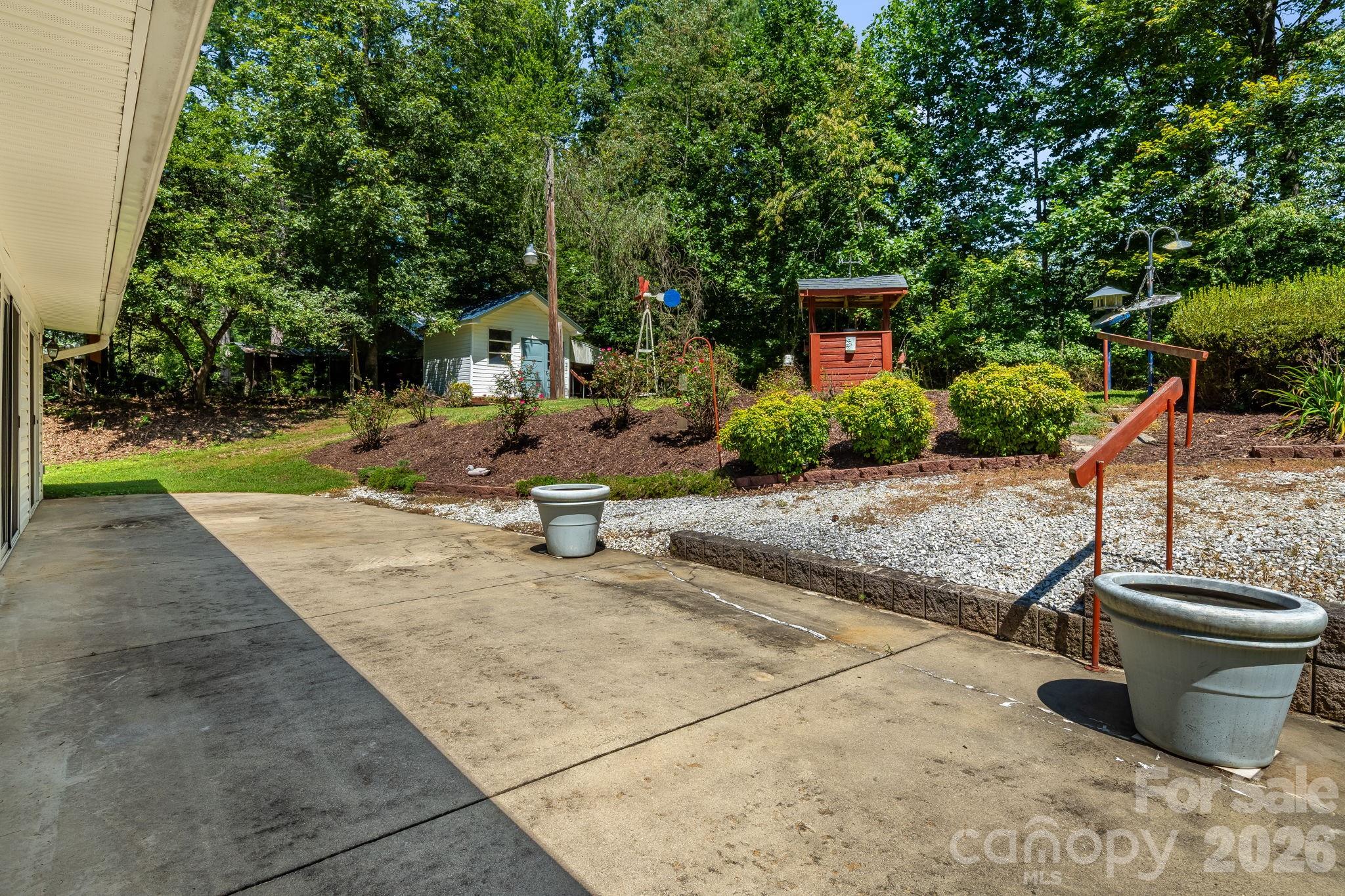 Single Family Residence at 225 Arbor Lane, Hendersonville, photo 36 of 43