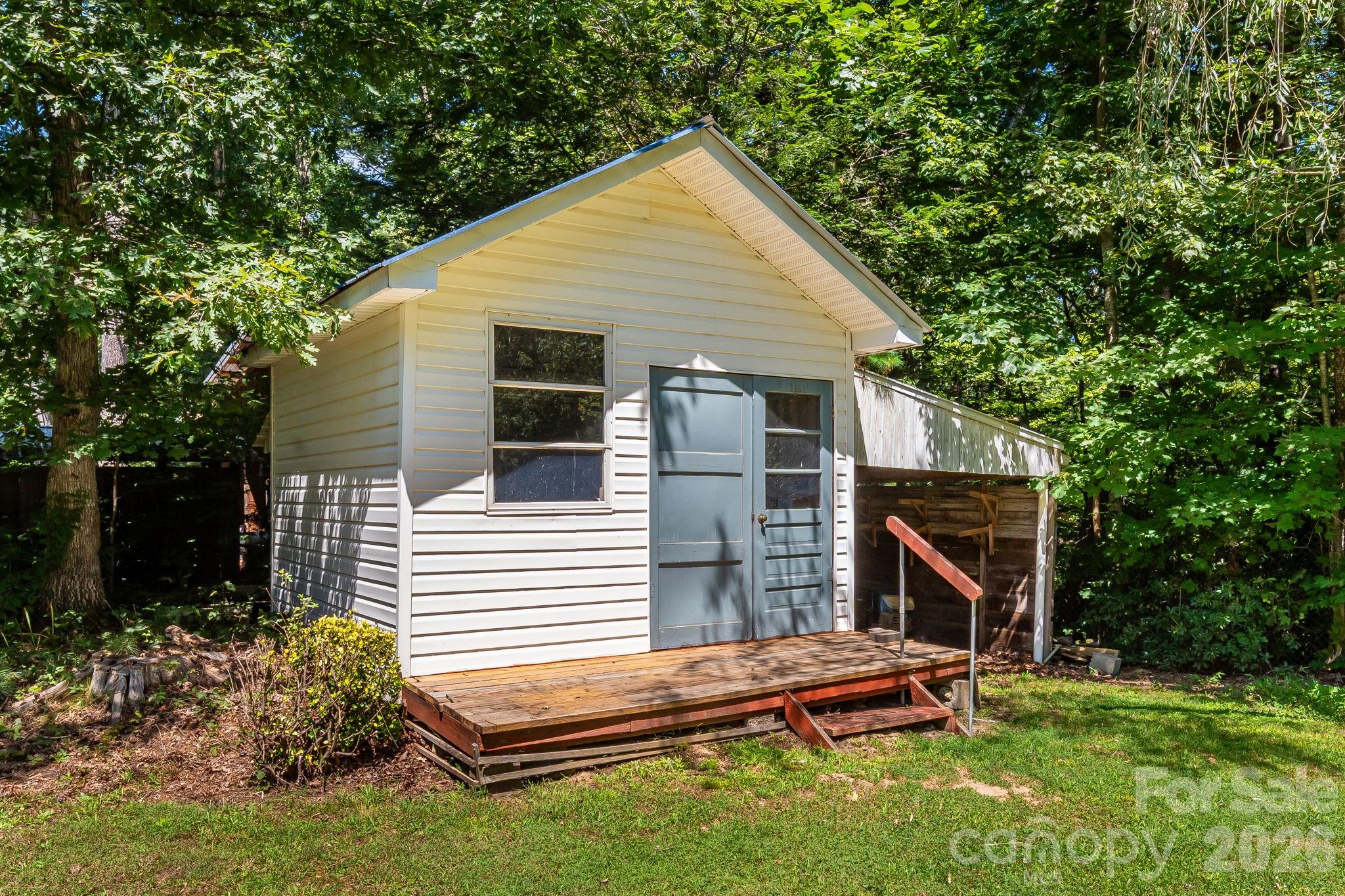 Additional outbuilding - 225 Arbor Lane, Hendersonville