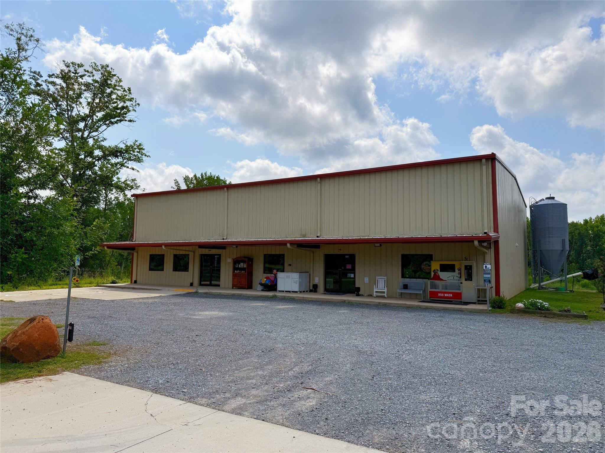 827 Elliott Road