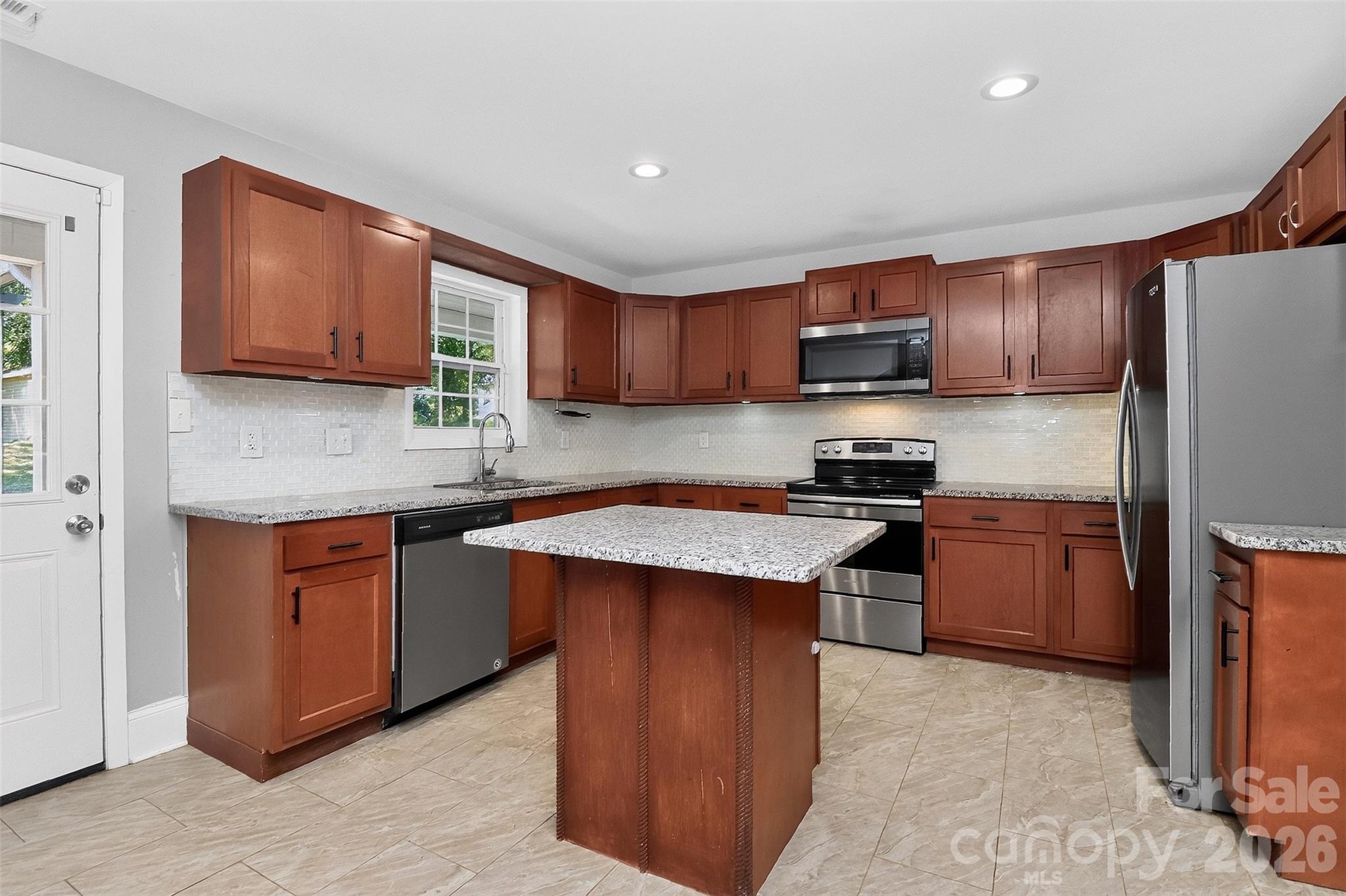 Kitchen - 704 Lancaster Avenue, Monroe